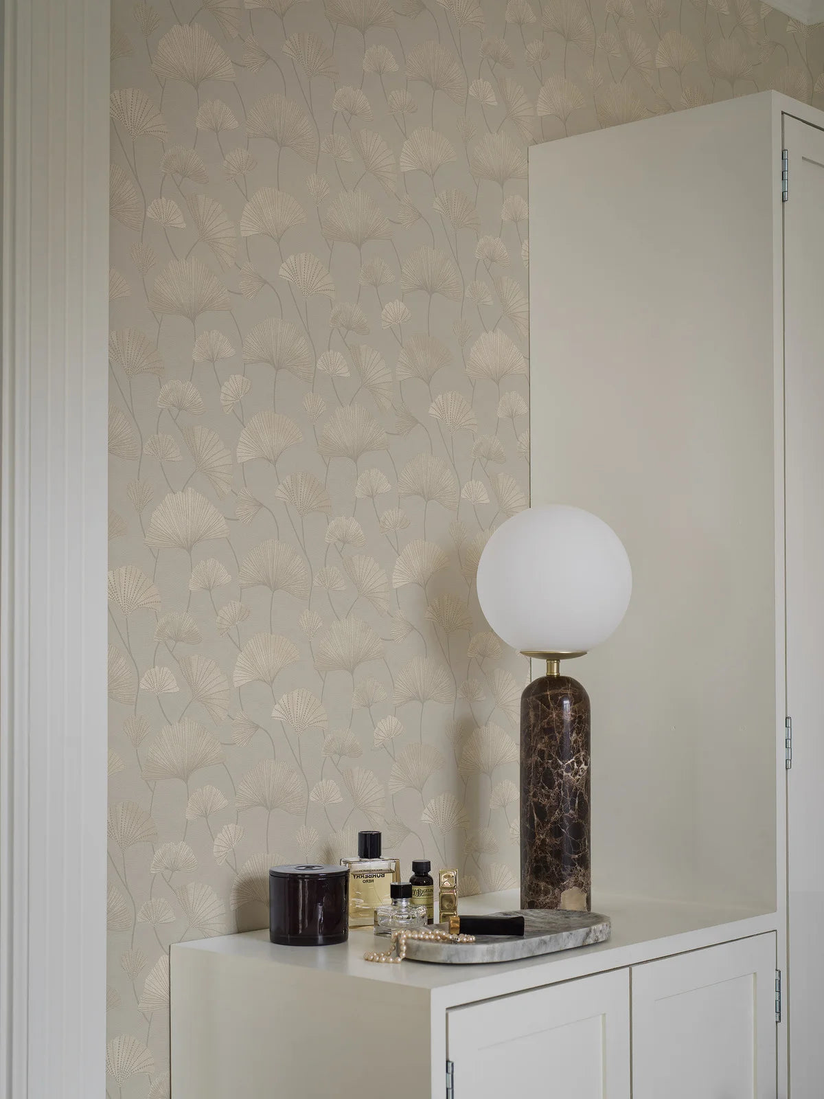 Structuurtapijt met plantaal motief SOPHIA grijs-beige