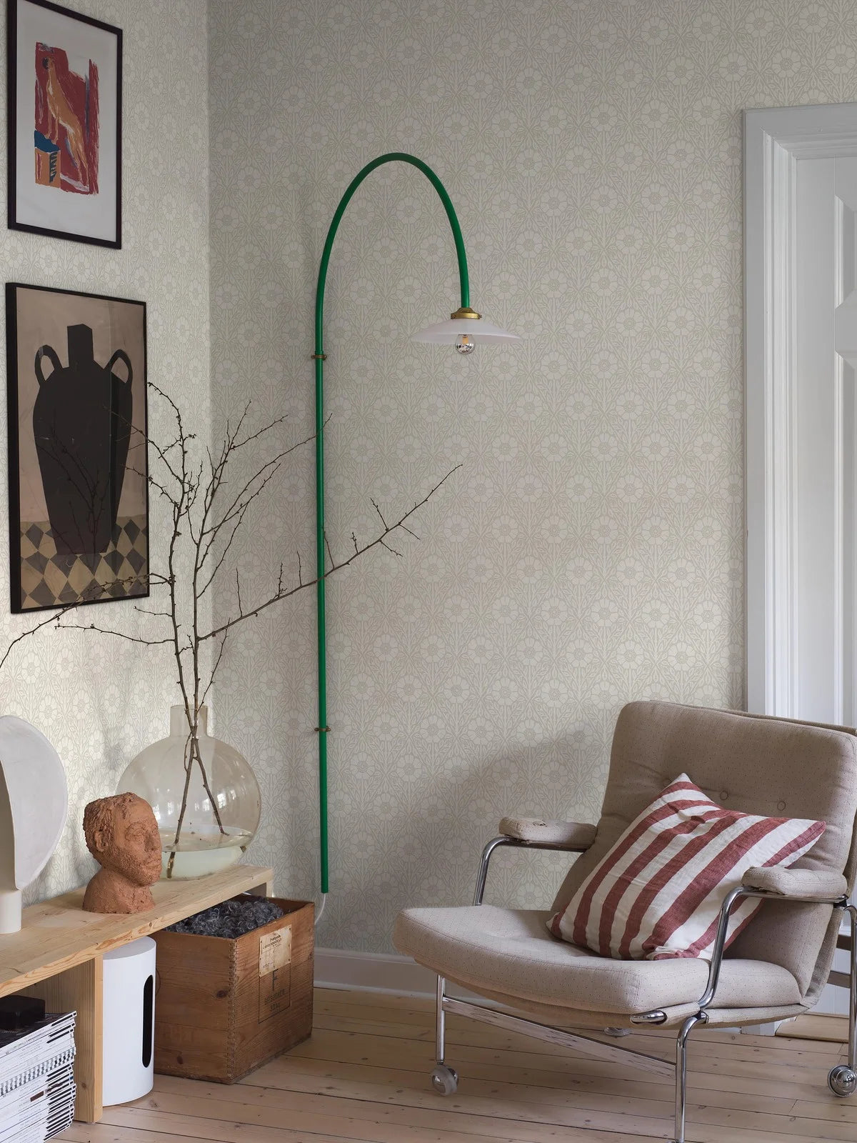 Floral Pattern Wallpaper NYPONROS Gray Beige with White