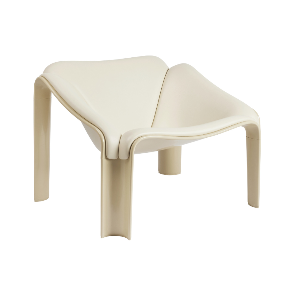 Fauteuil F300 witte leer met een crèmekleurige basis