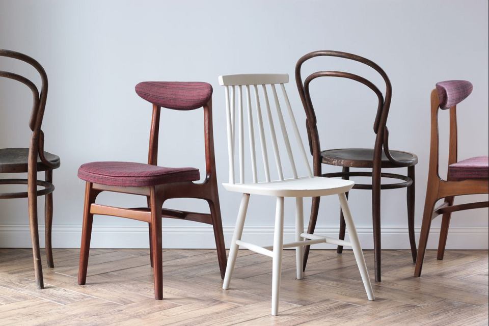 Stoel A-5910 beukenhout