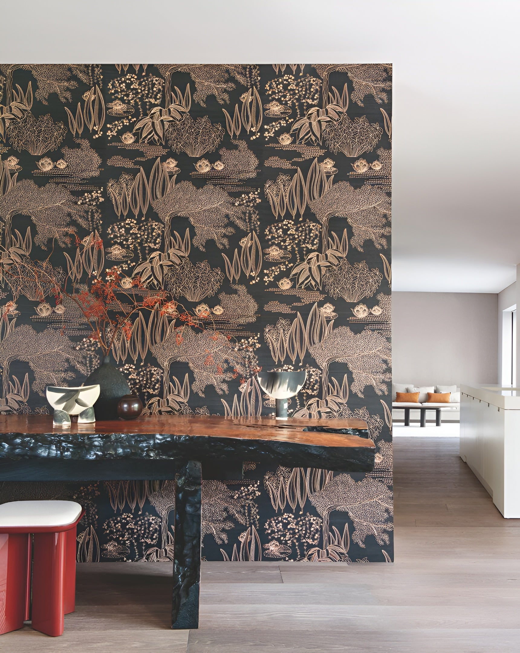 Plant fiber wallpaper with a plant motif HASU - NATUREL MORDORÉ golden brown