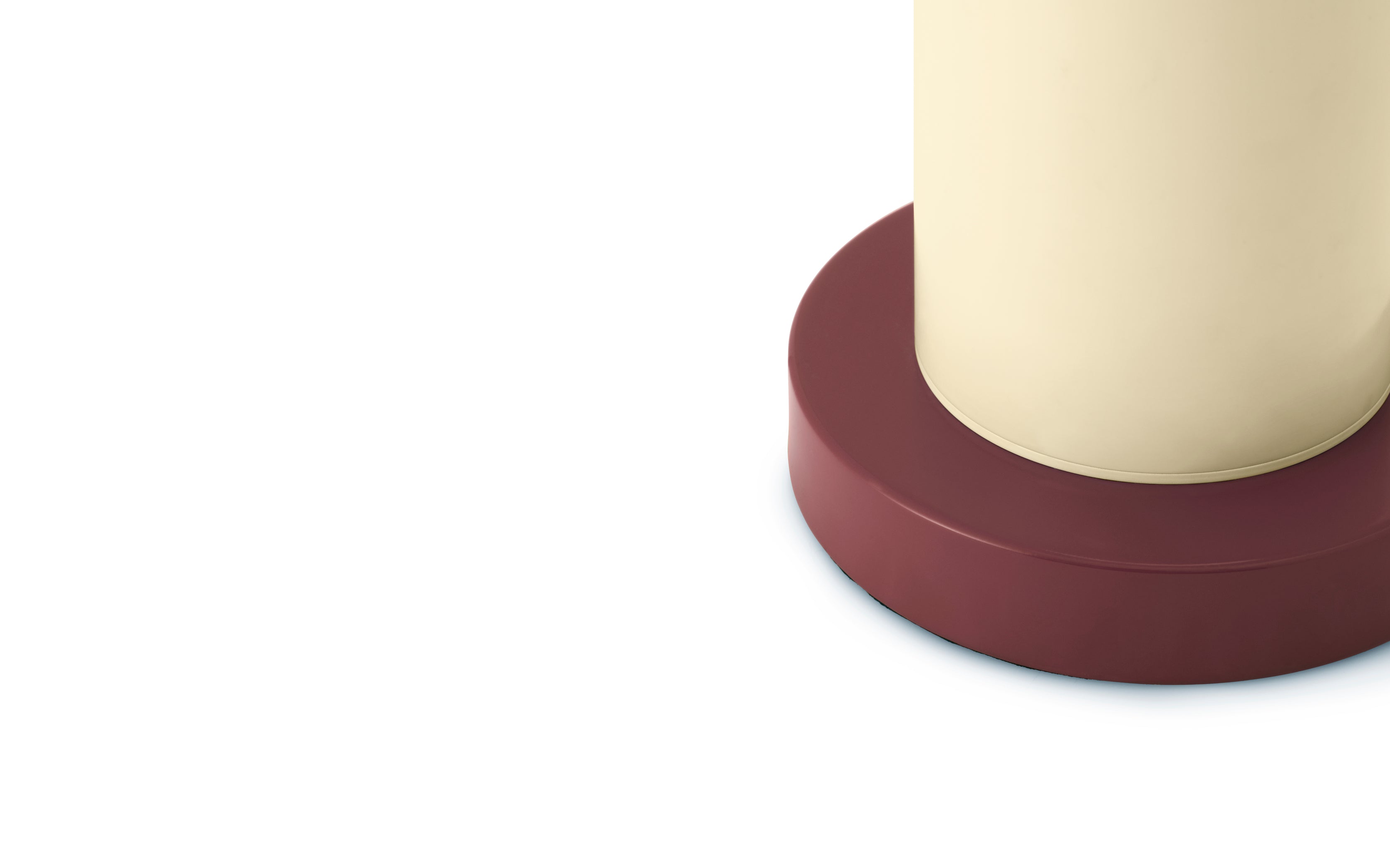 CELLU cream table lamp with a brown base