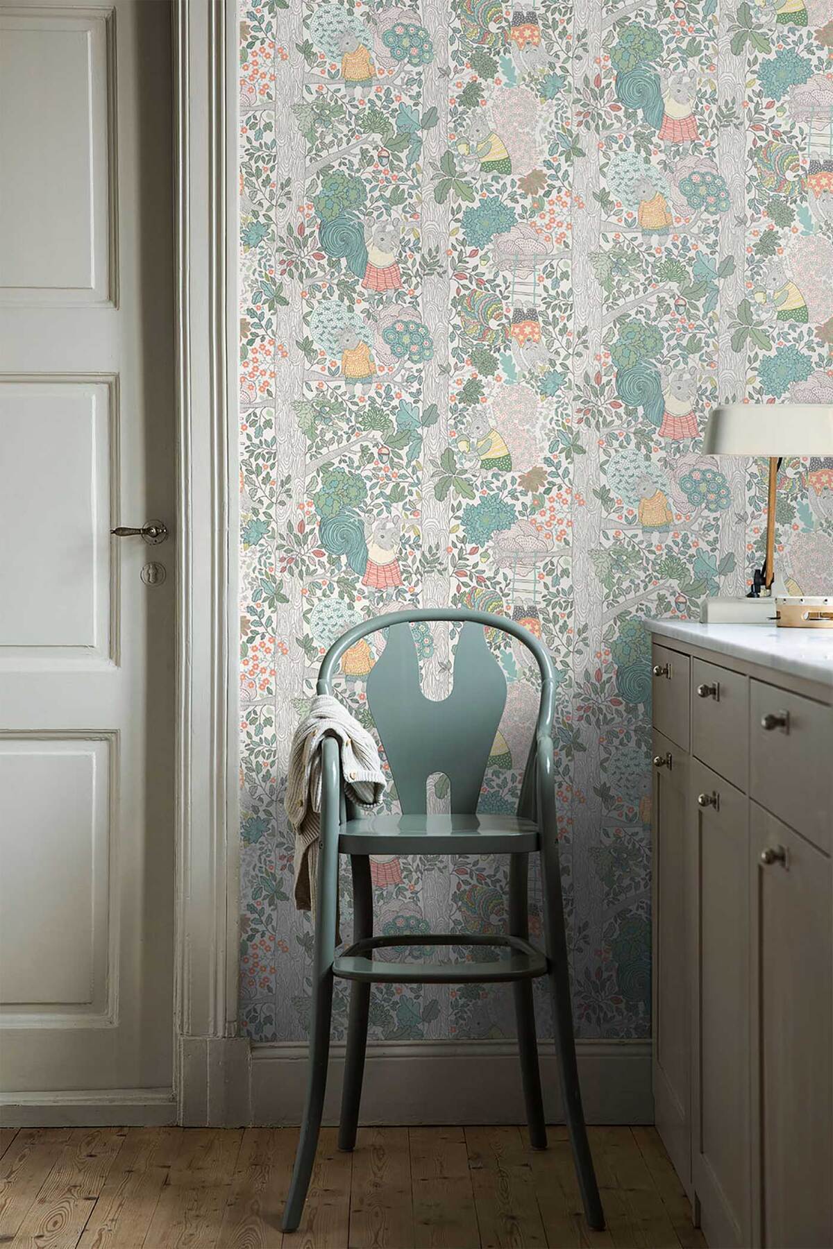 Kinder-Tapete mit Märchenwald-Motiv CHARLIE weiß mit grün