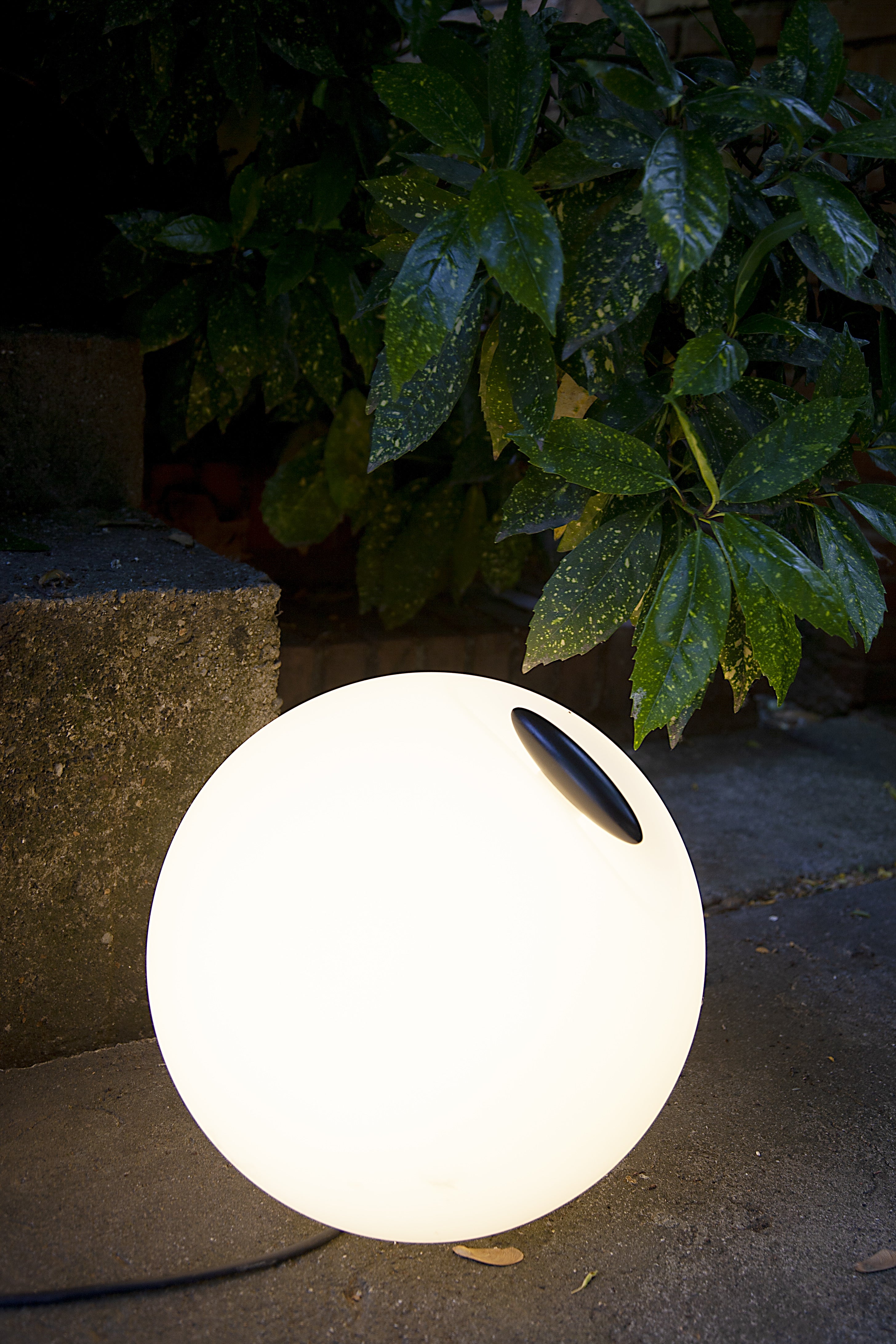 Buiten vloerlamp BOWL wit