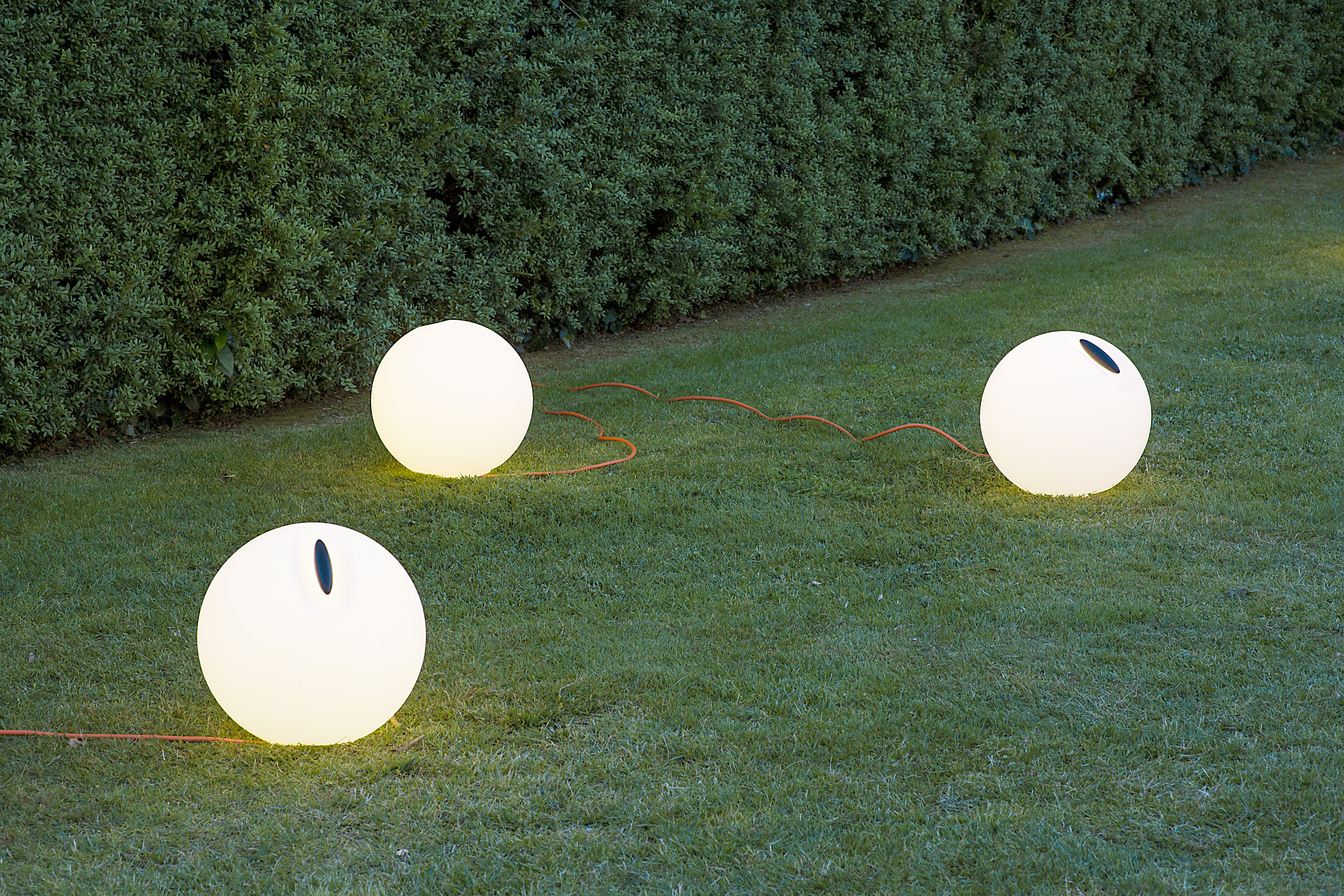 Buiten vloerlamp BOWL wit