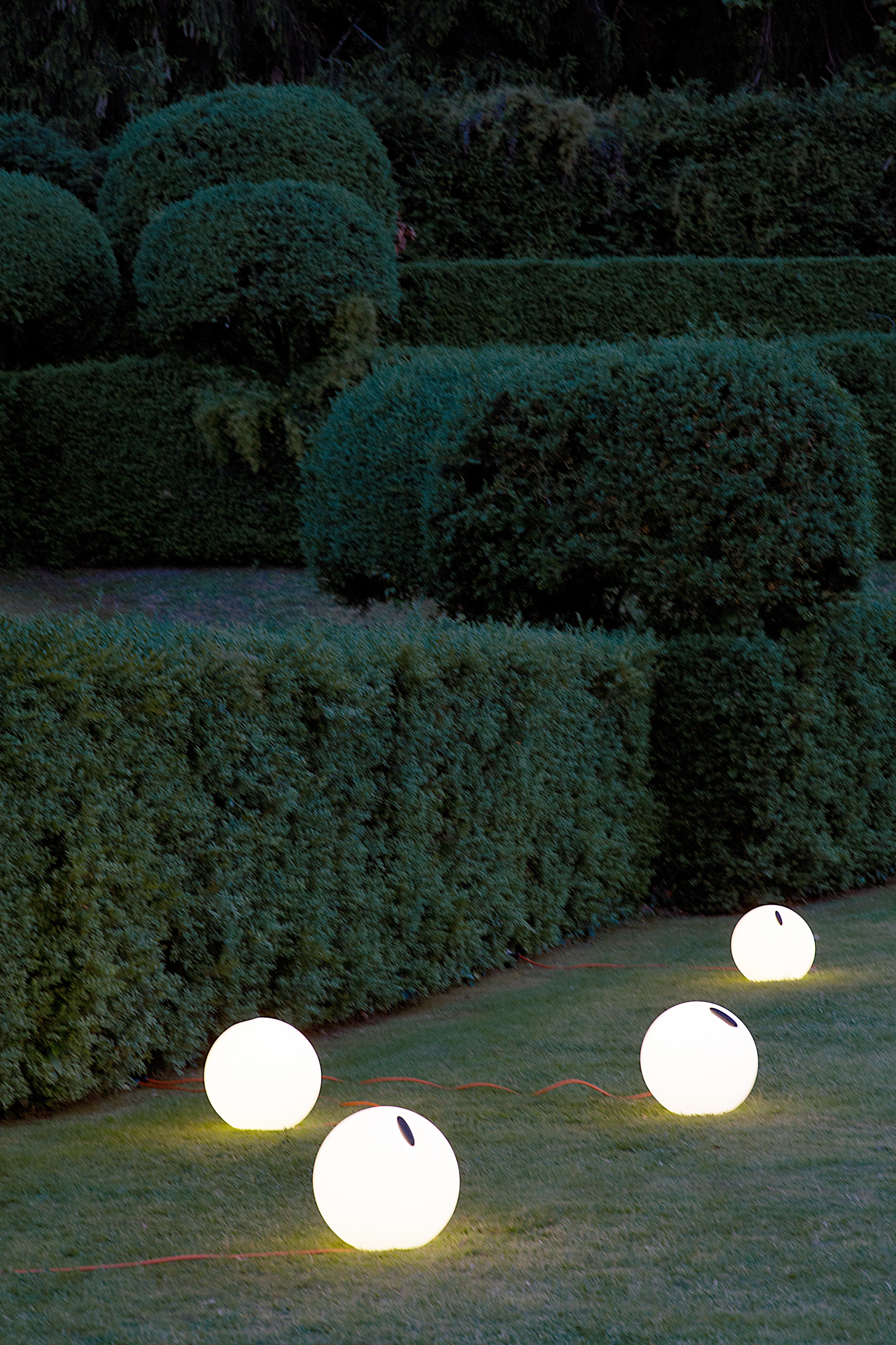 Buiten vloerlamp BOWL wit