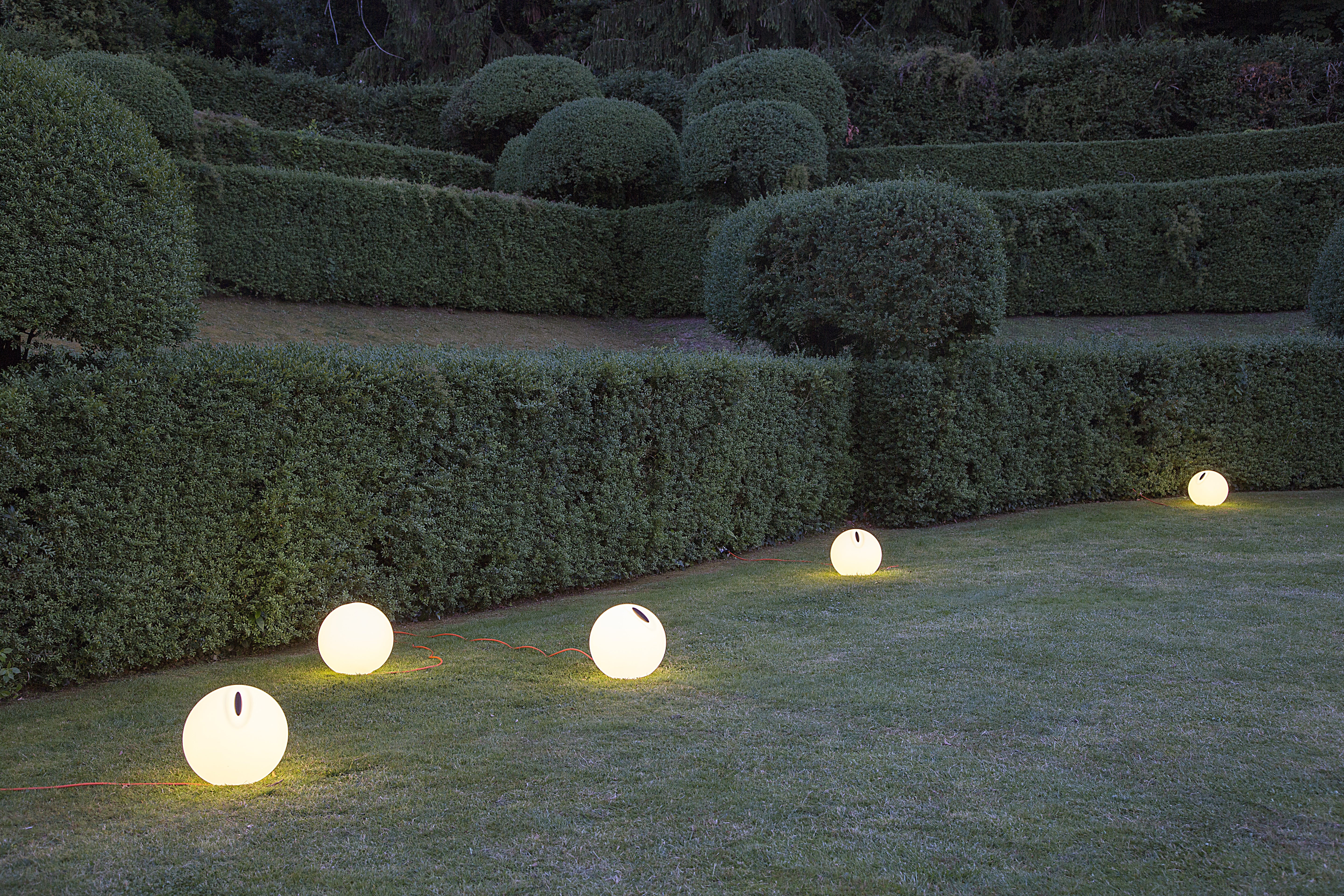 Buiten vloerlamp BOWL wit