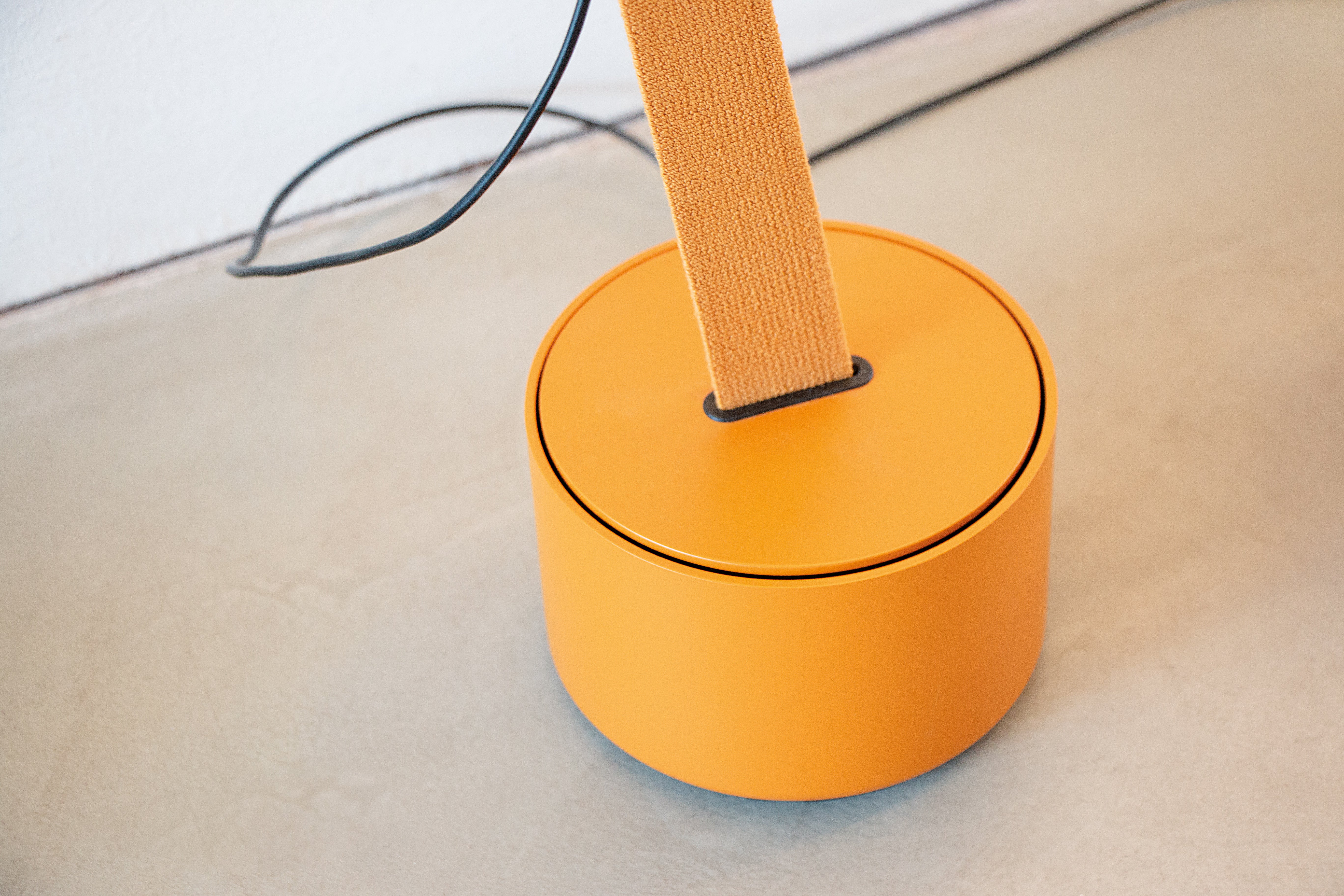 Vloerlamp ELASTICA zwart
