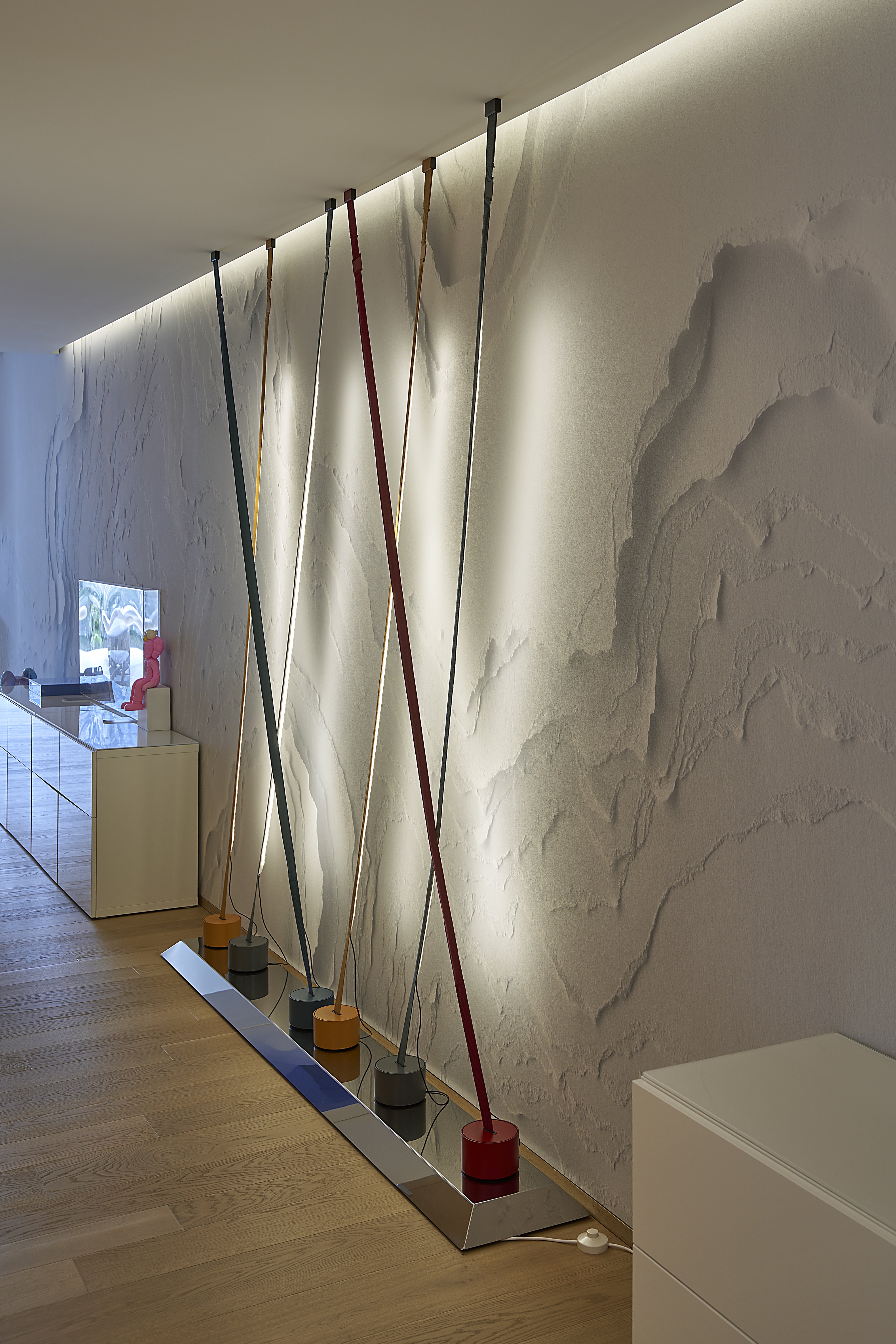 Vloerlamp ELASTICA zwart