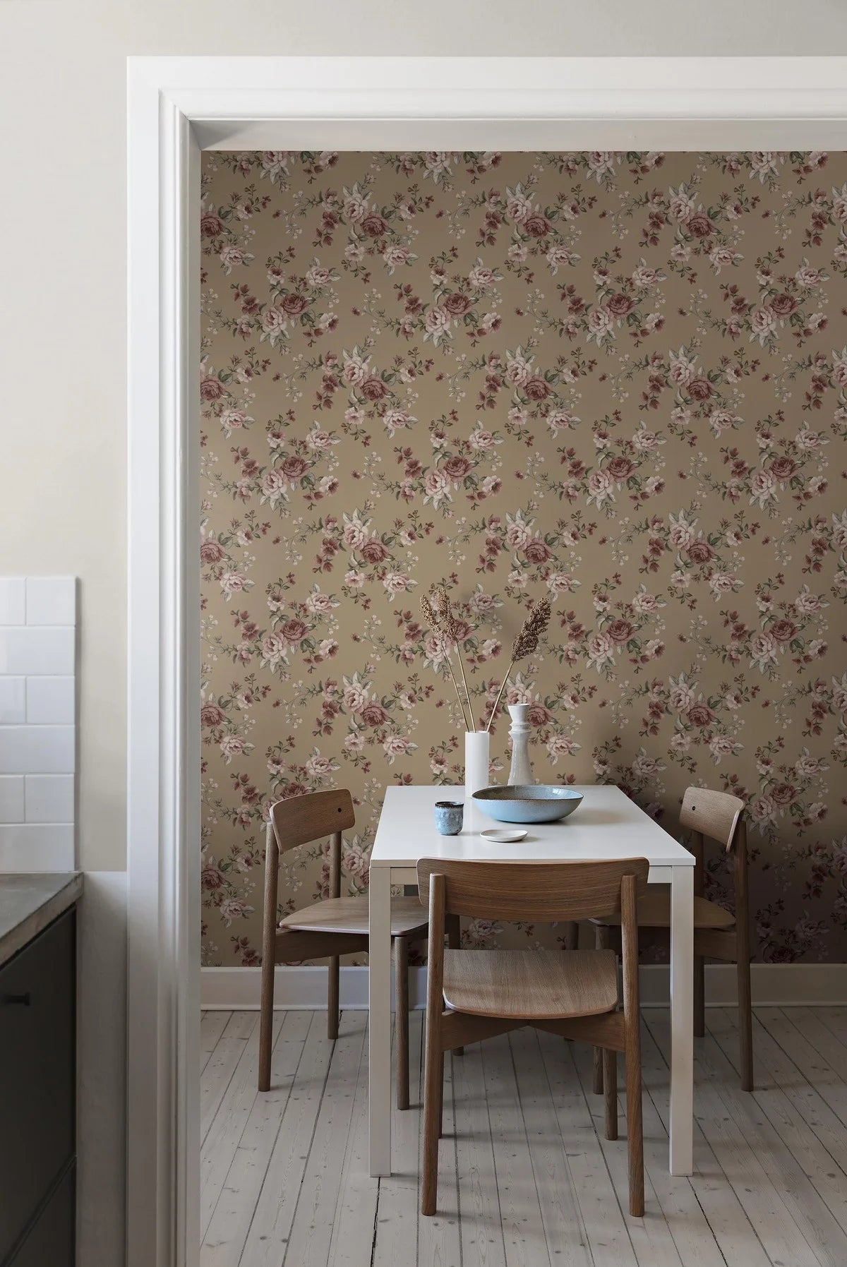NOMI Brown Floral Plant Motif Wallpaper