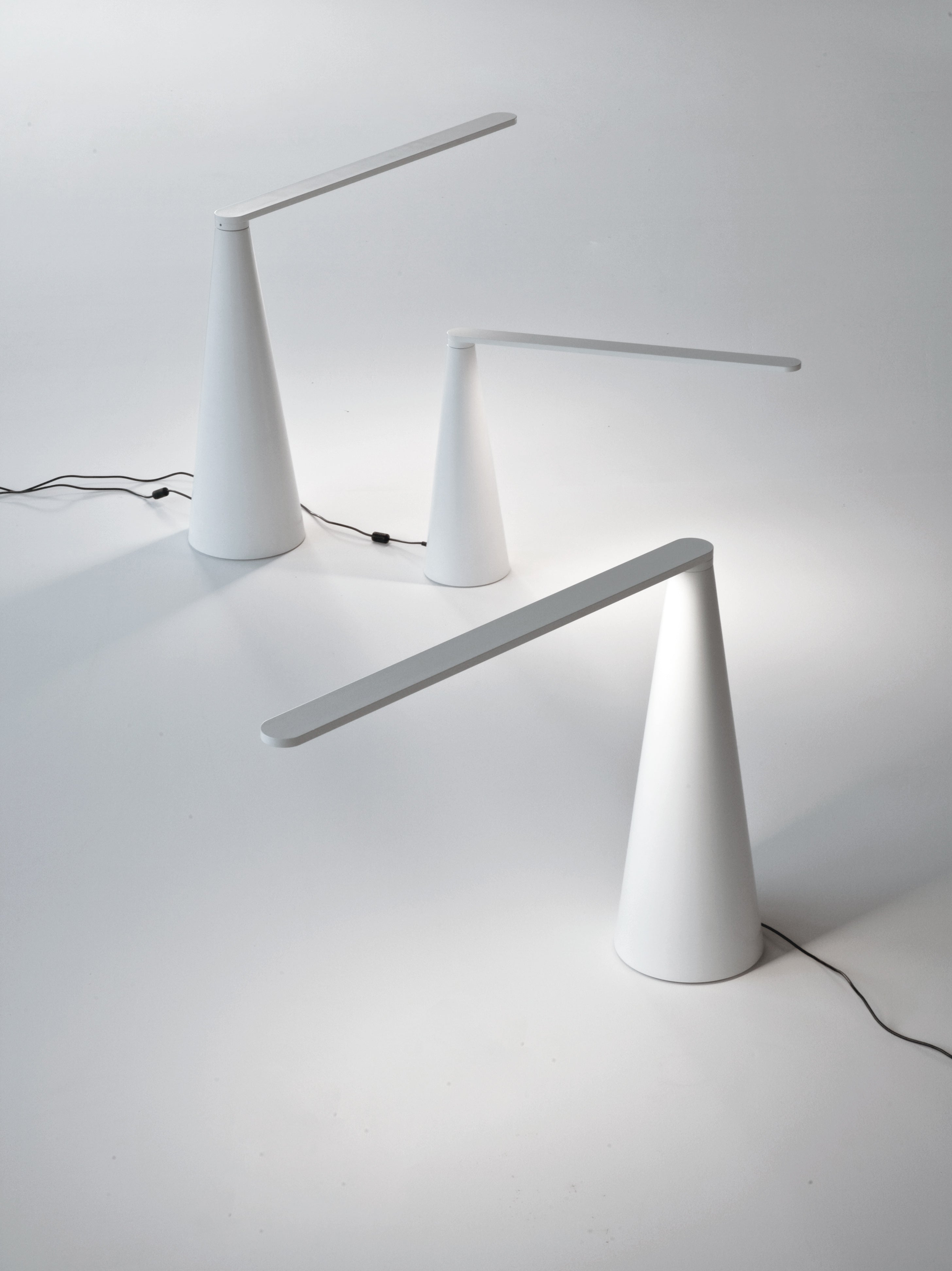 Tischlampe ELICA in glänzendem Schwarz
