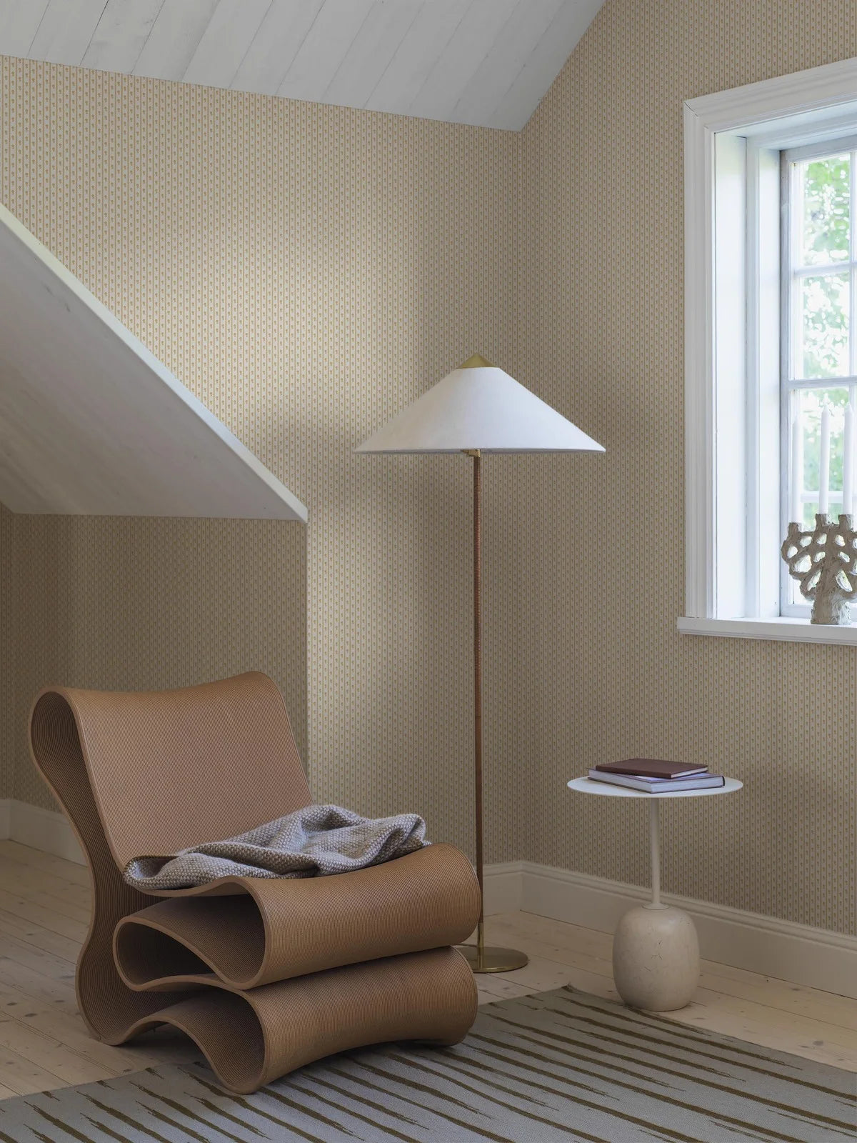 LILLA LYCKAN White and Yellow Striped Wallpaper with Floral Motif