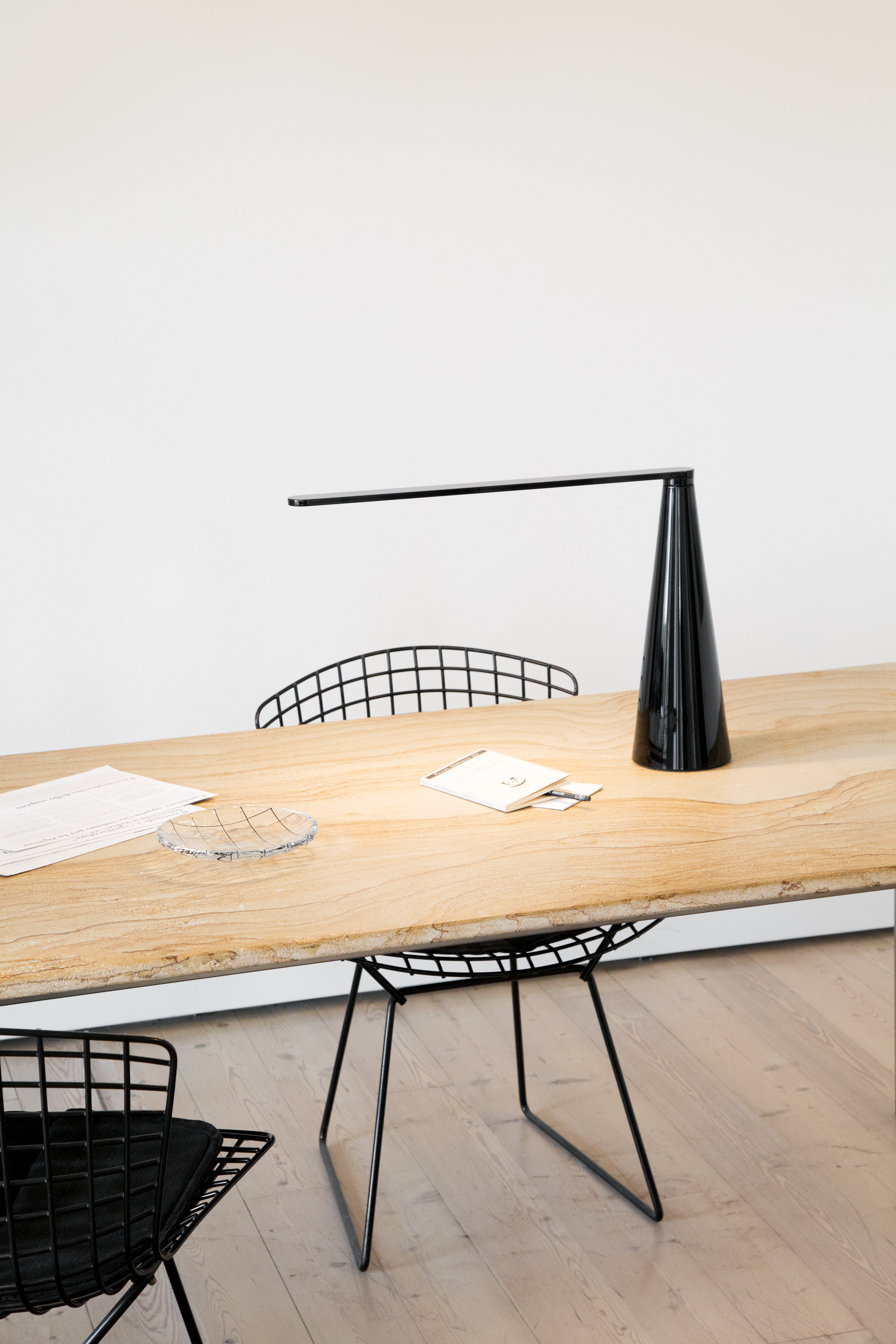 Tischlampe ELICA in glänzendem Schwarz