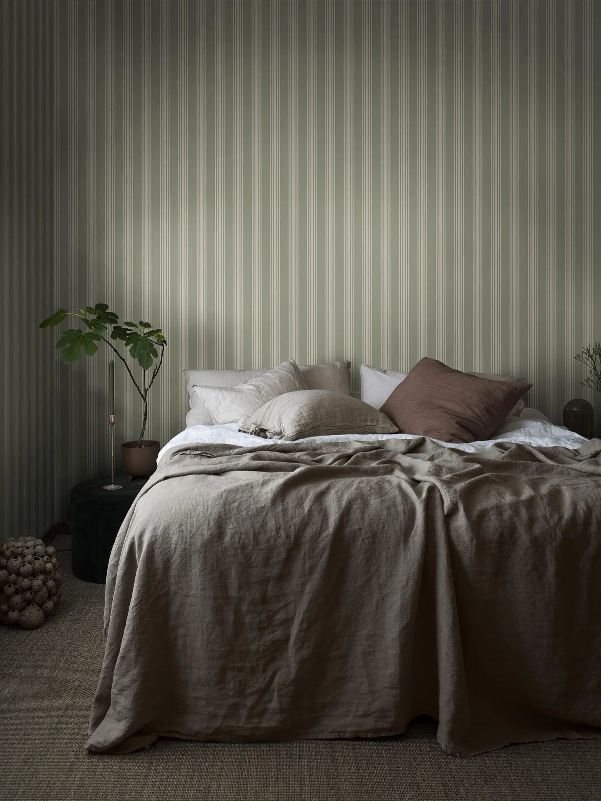 GUNNEBO Green and White Striped Wallpaper