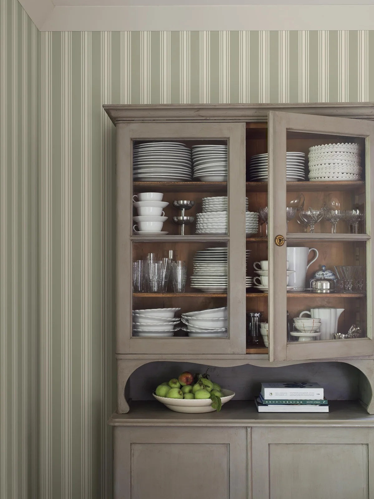 GUNNEBO Green and White Striped Wallpaper