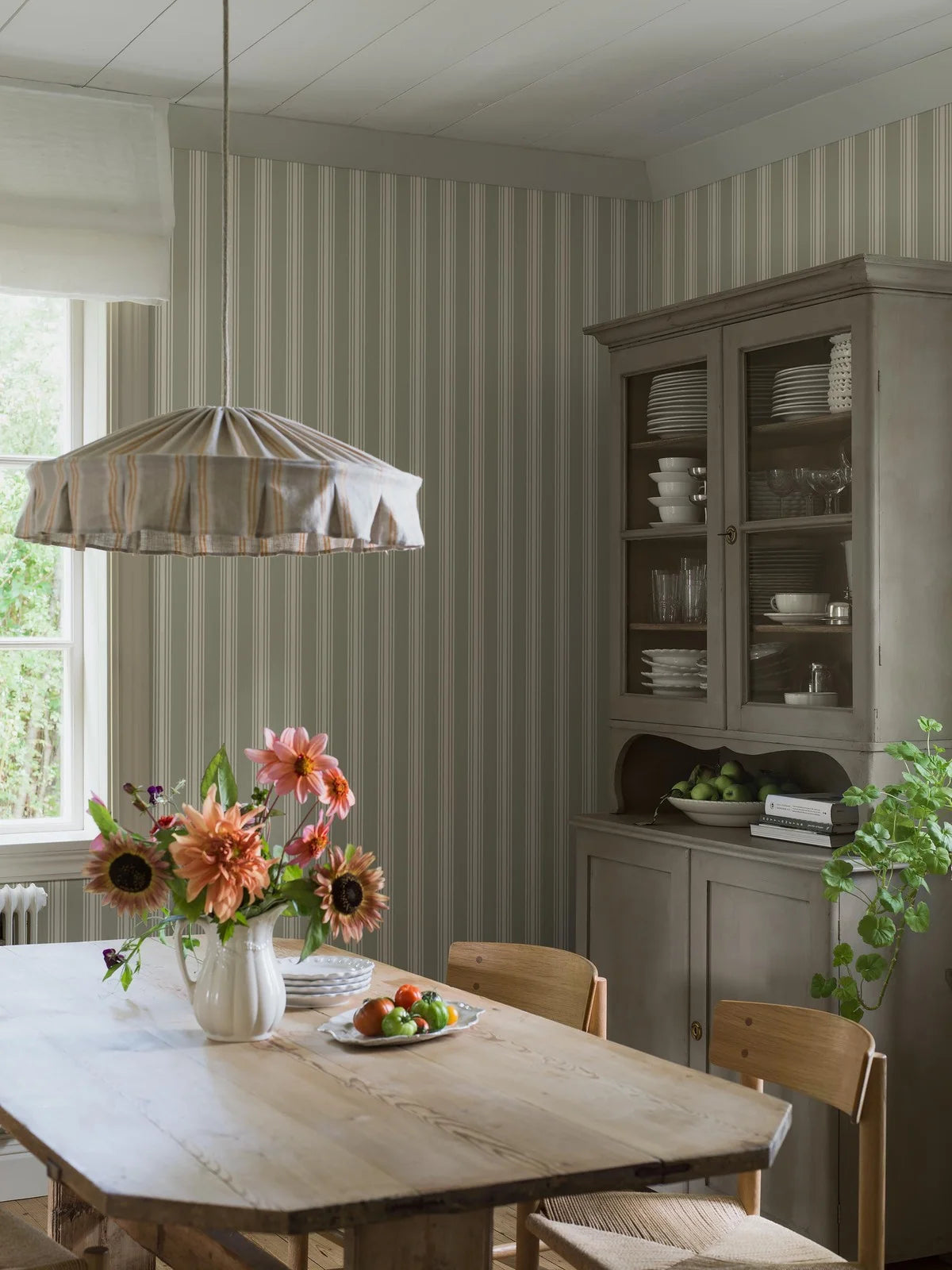 GUNNEBO Green and White Striped Wallpaper