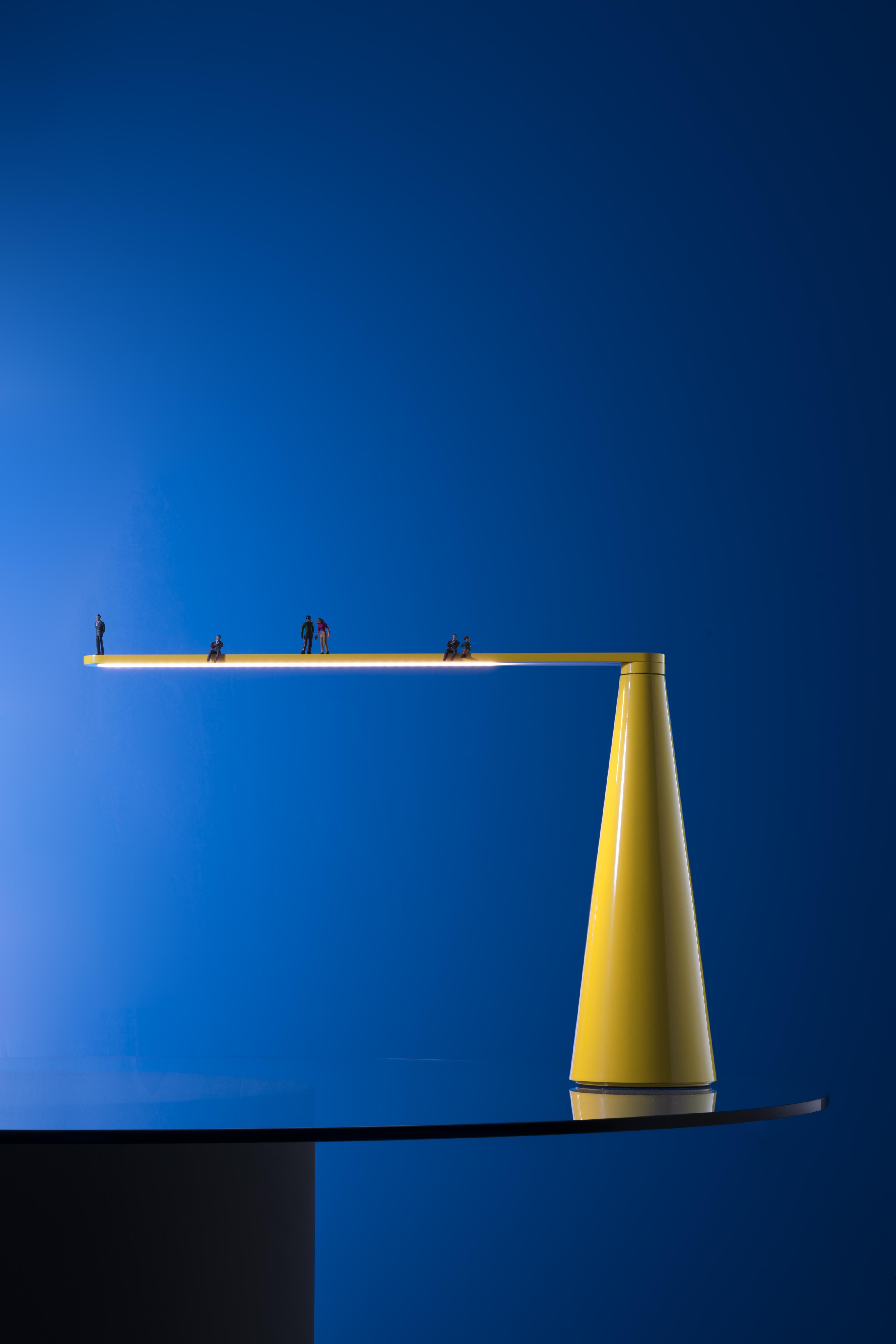 Tischlampe ELICA in glänzendem Schwarz