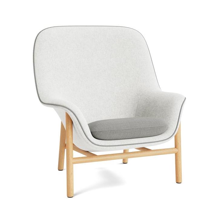 Drape High armchair with an oak base