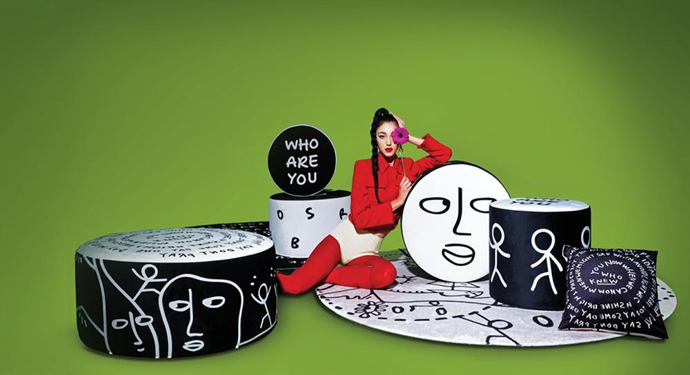 runder Teppich CHRONICLES schwarz