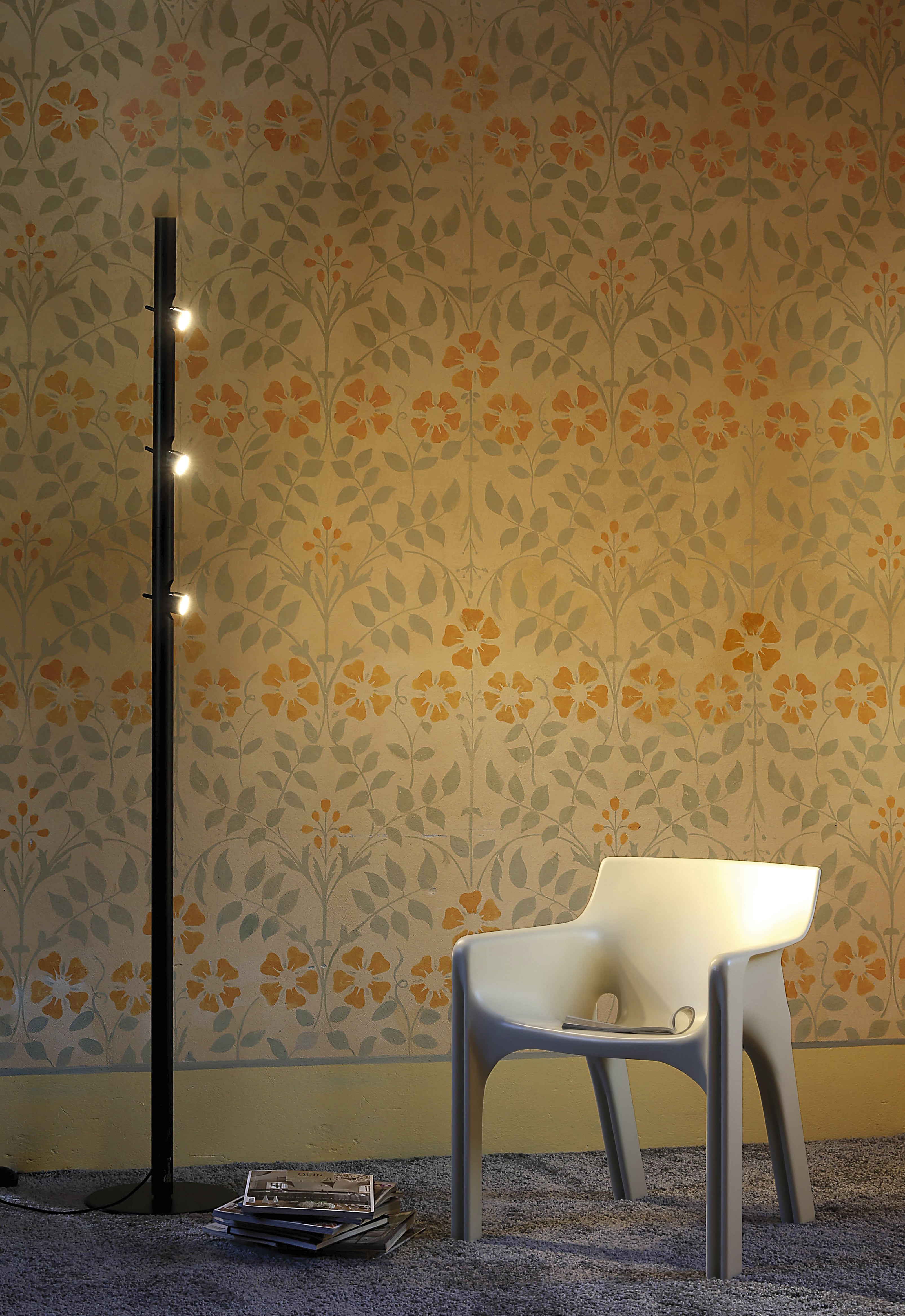 Lampa podłogowa 3-punktowa CALABRONE czarny