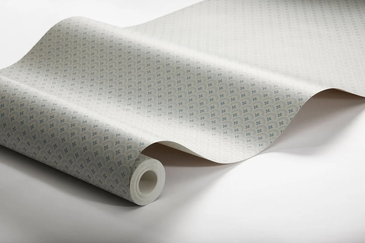 Geometric Wallpaper with Daisy Flower Motif in Gray