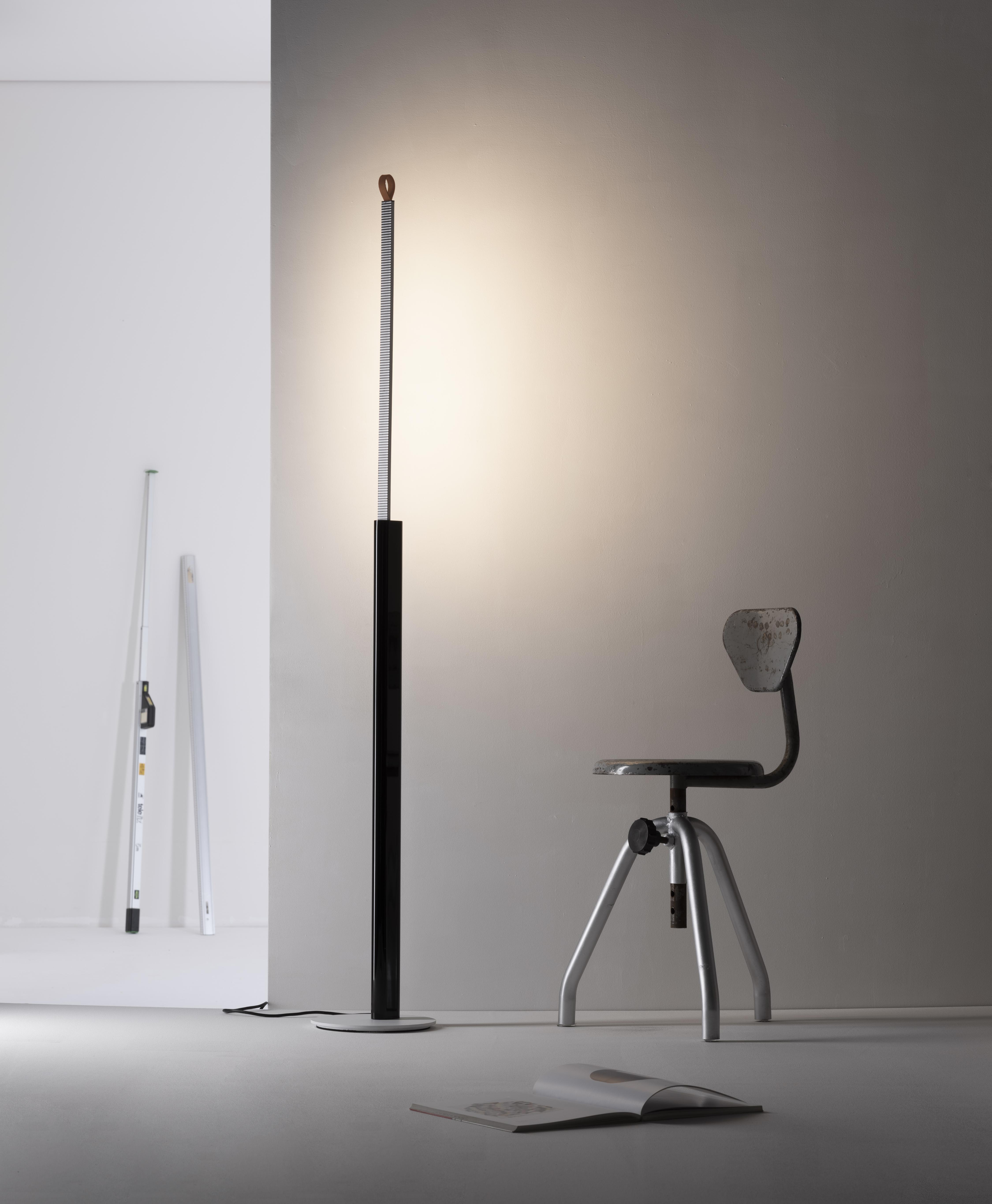 Vloerlamp METRICA glanzend wit