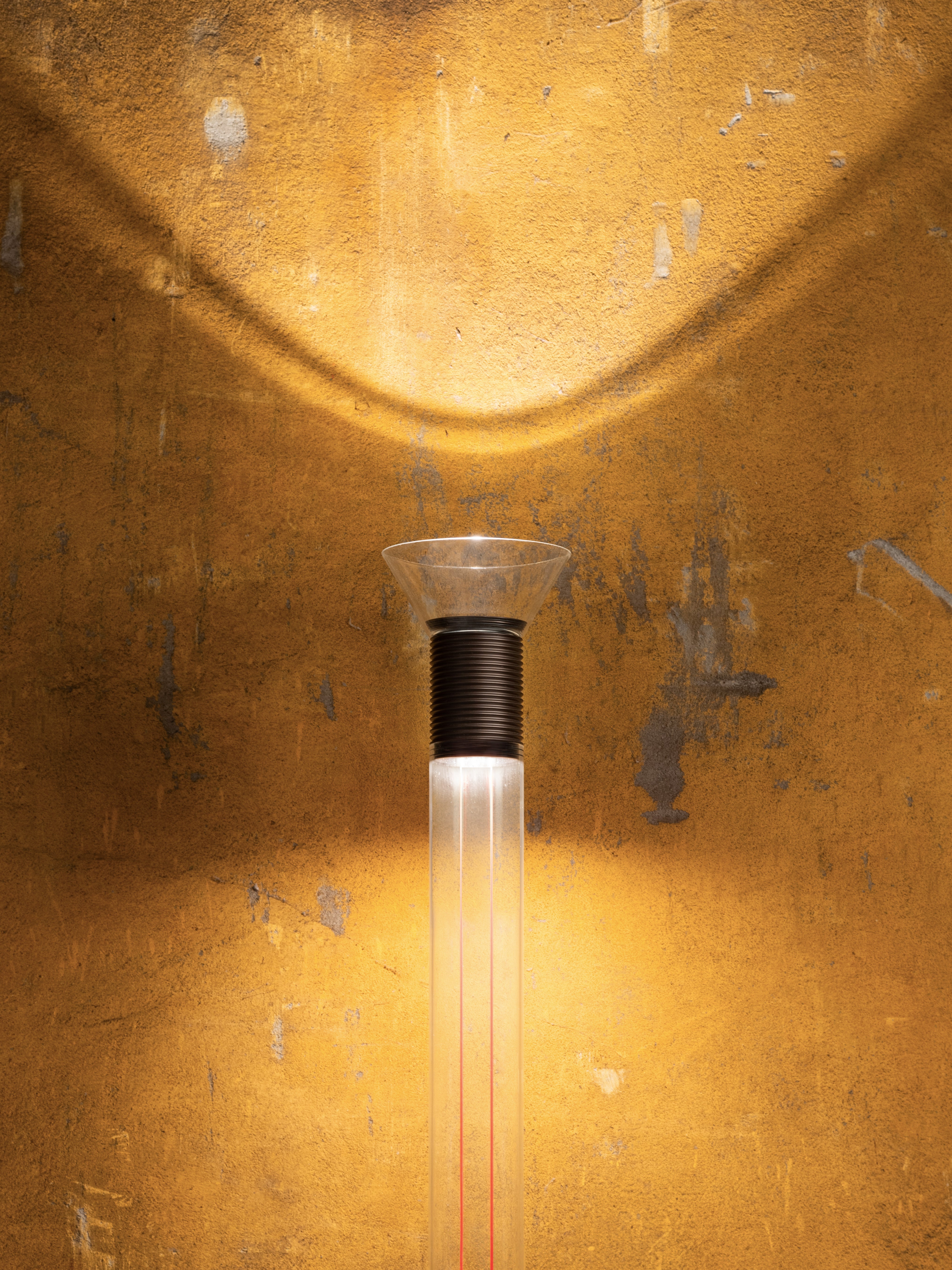 Vloerlamp DIA transparant met matte grijze elementen