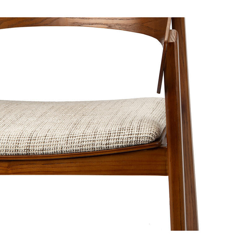 Eetstoel EDO beige met een donkere houten basis