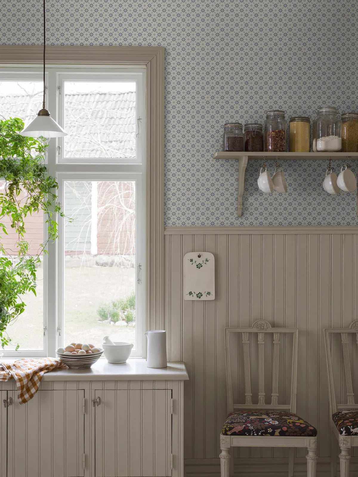 Non-woven paper wallpaper with geometric pattern STELLA white with blue