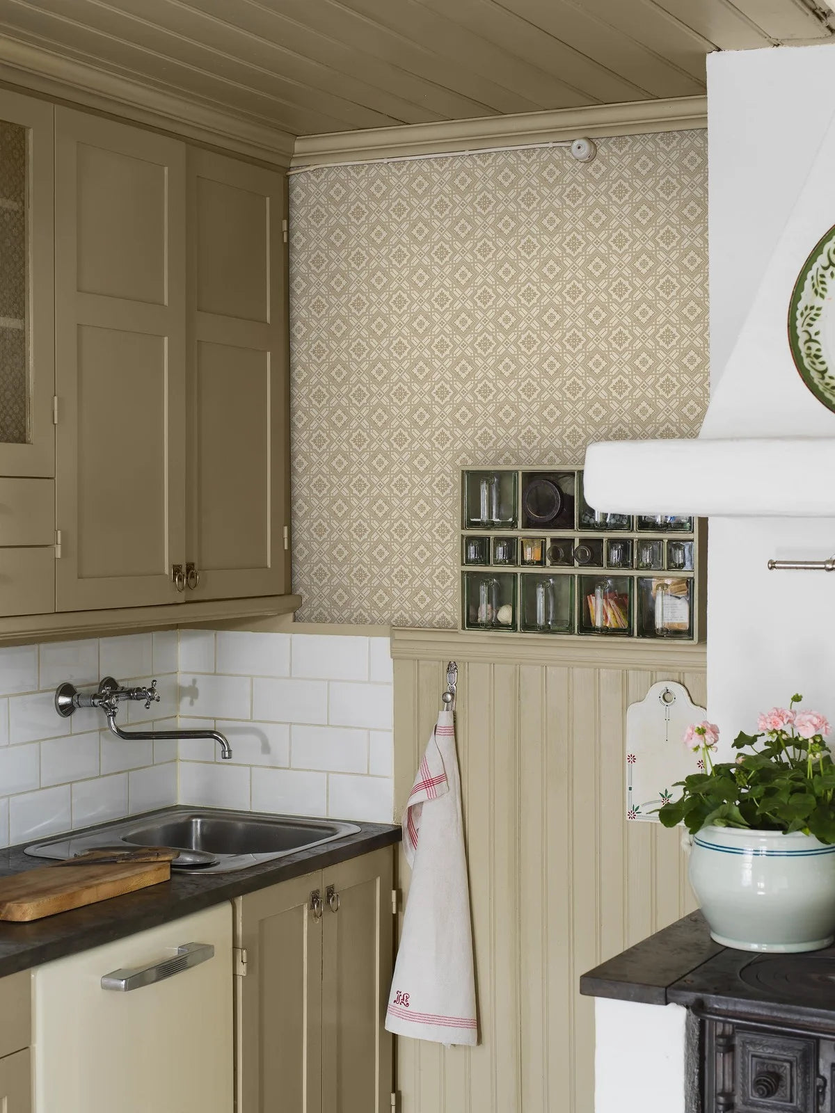 Vliesbehang met geometrisch patroon FRIEDRICH goud-beige