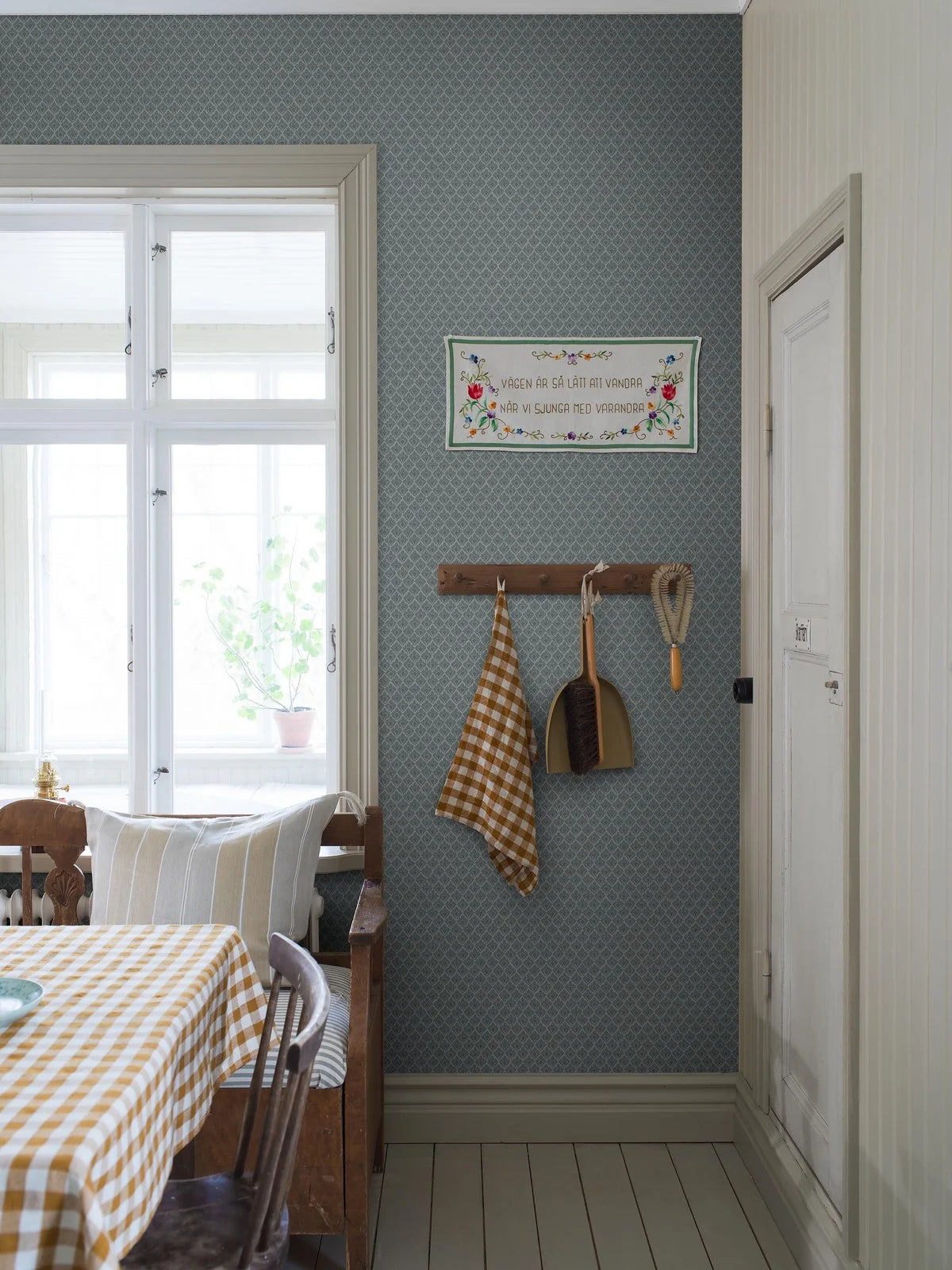 Non-woven paper wallpaper with geometric pattern SVEA blue