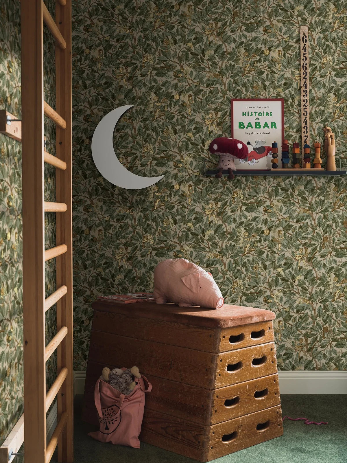 Kinder-Tapete mit Märchenmotiv von Feen FAIRIES grün