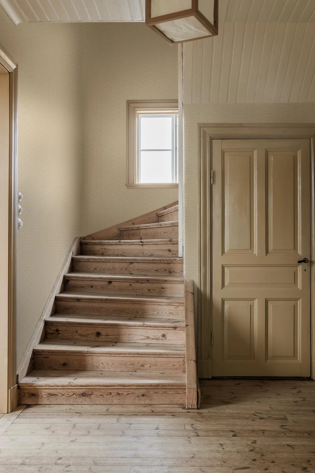 Behang met plantenmotief IDA geel met wit