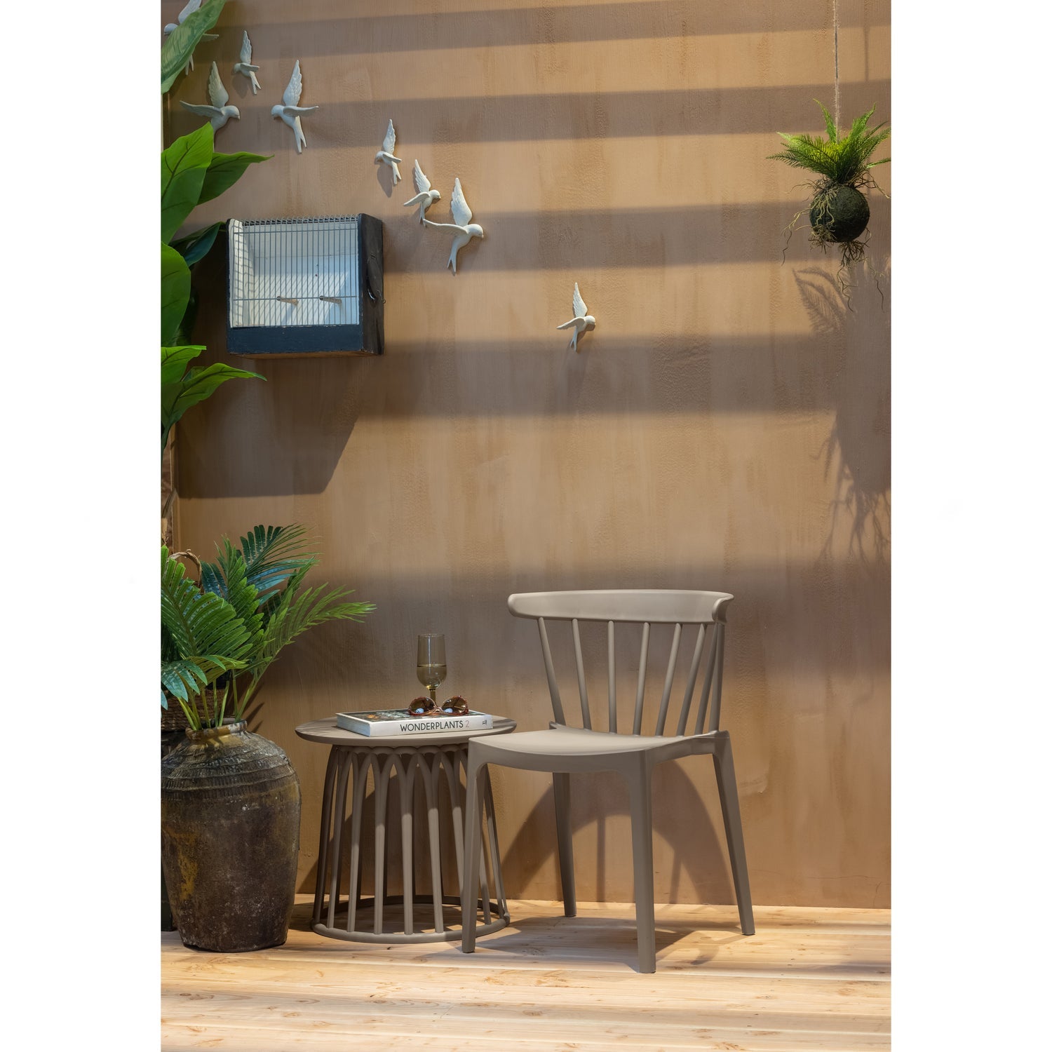 Gartenstuhl ist beige