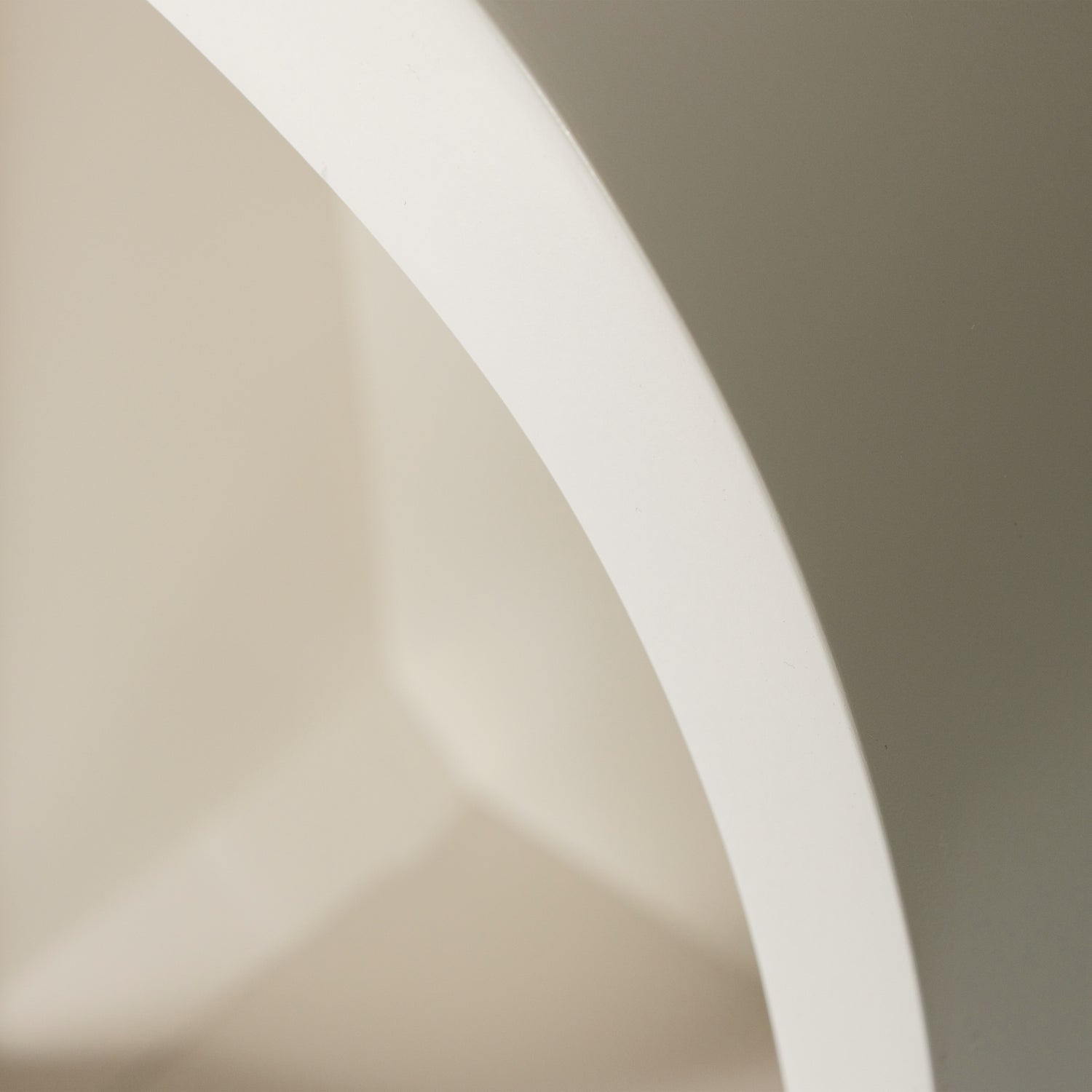 Half -round wall shelf