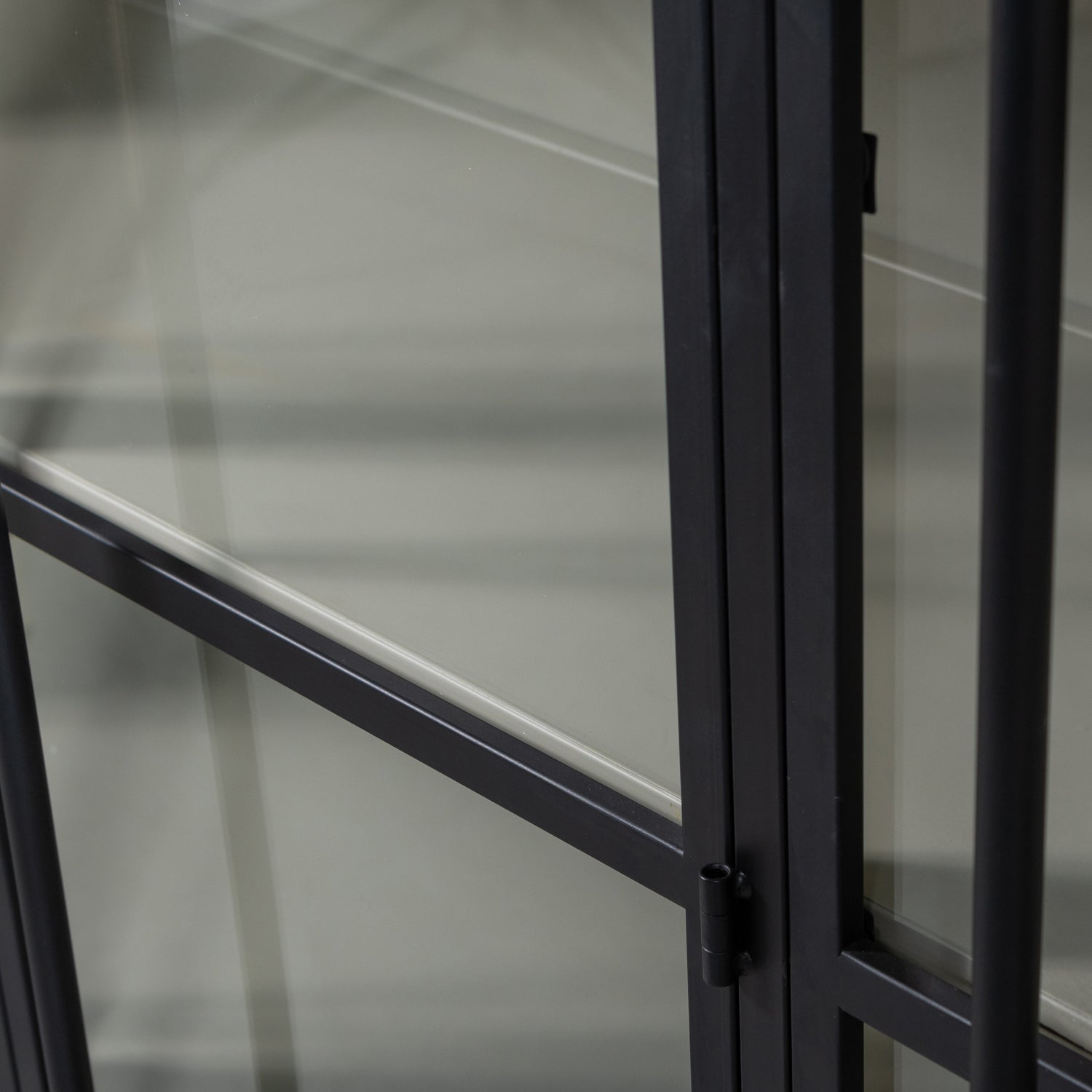 Vitrine mit 3 Türen EXHIBIT schwarz