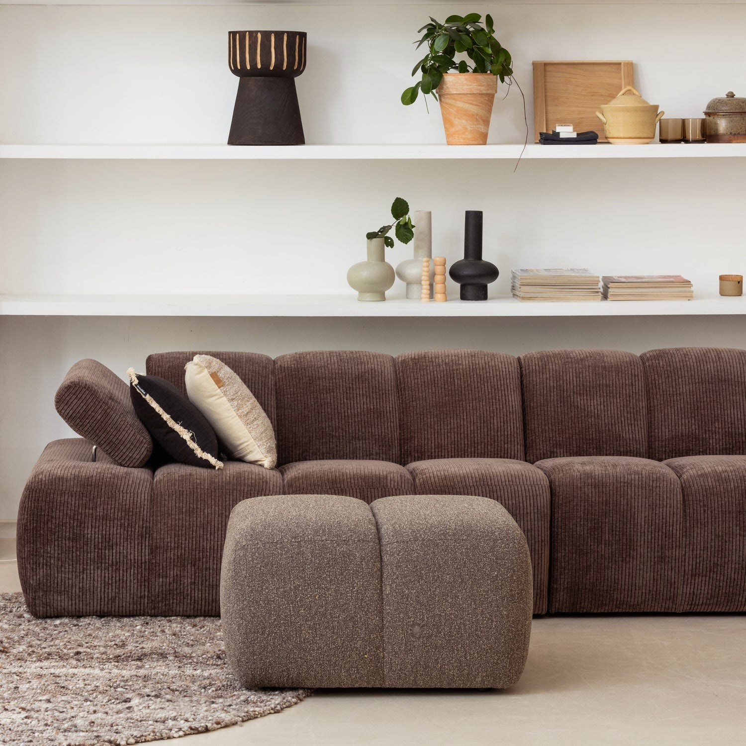 Puff MOJO dunkelbraunes Bouclé