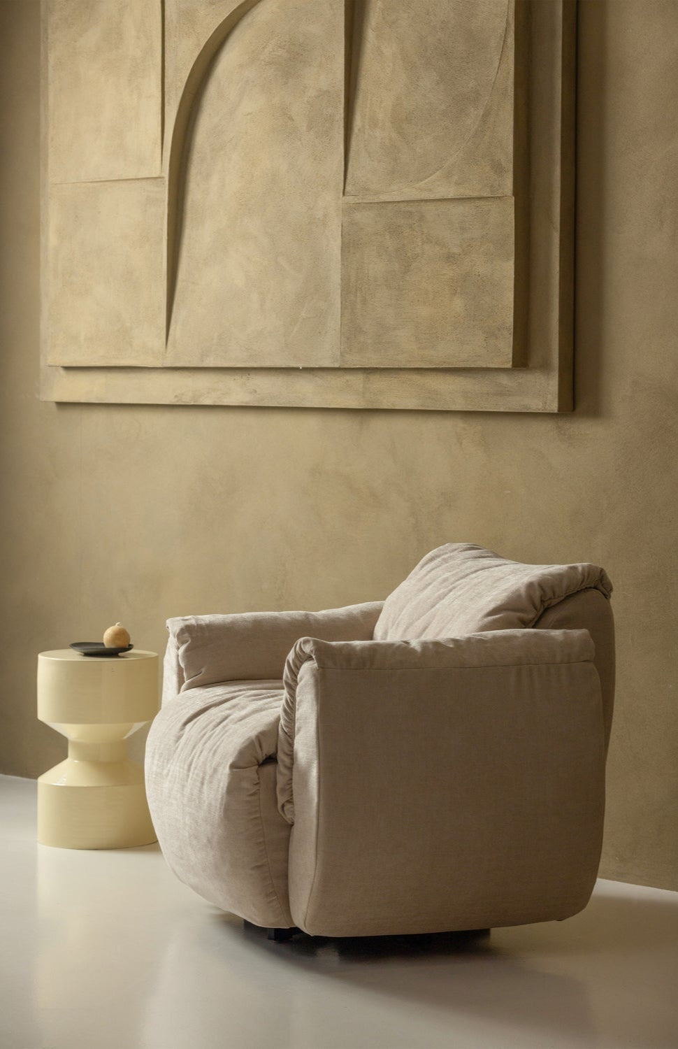 HIDDE zijtafel heldergeel