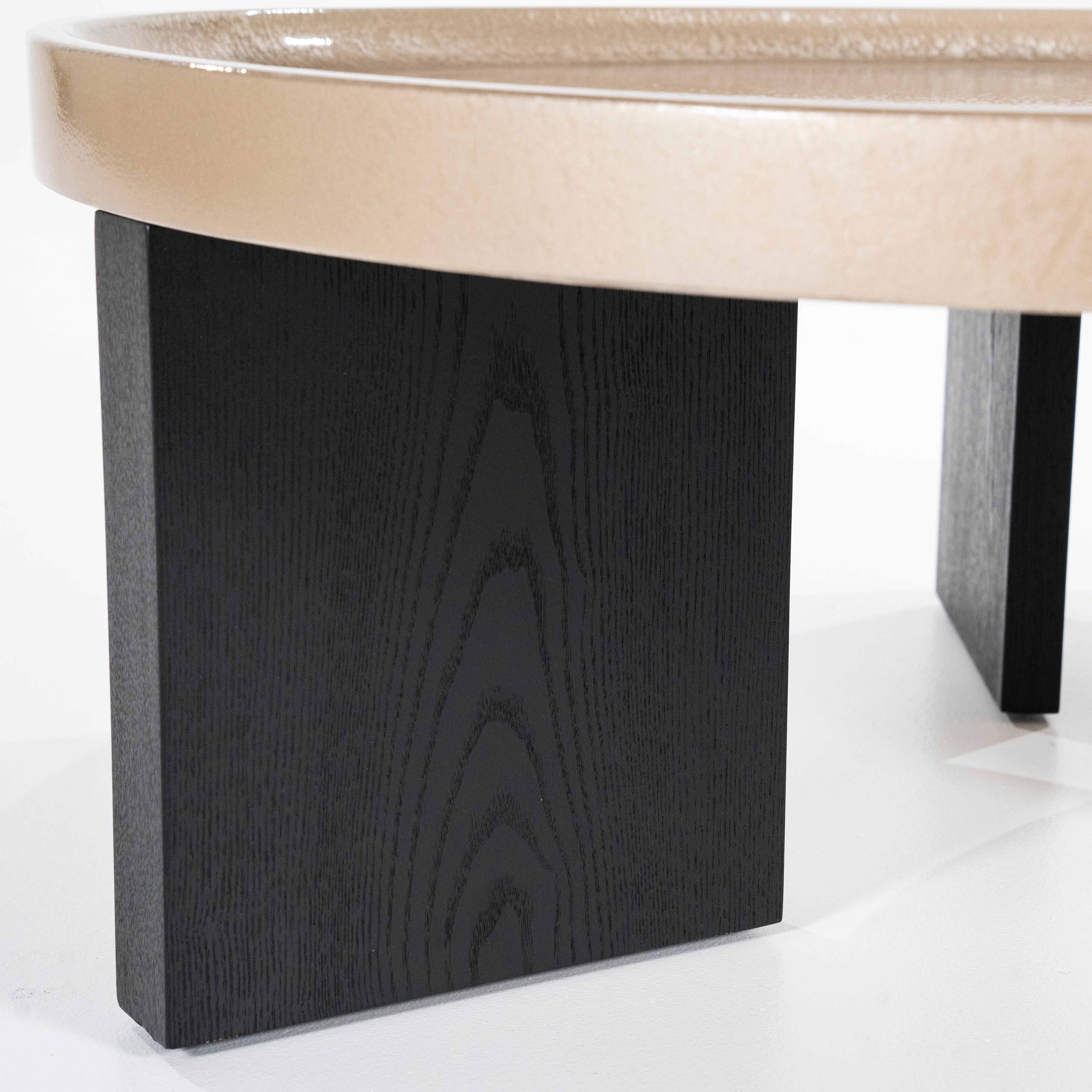 Beiger Kaffeetisch MAYSON mit Holzgestell