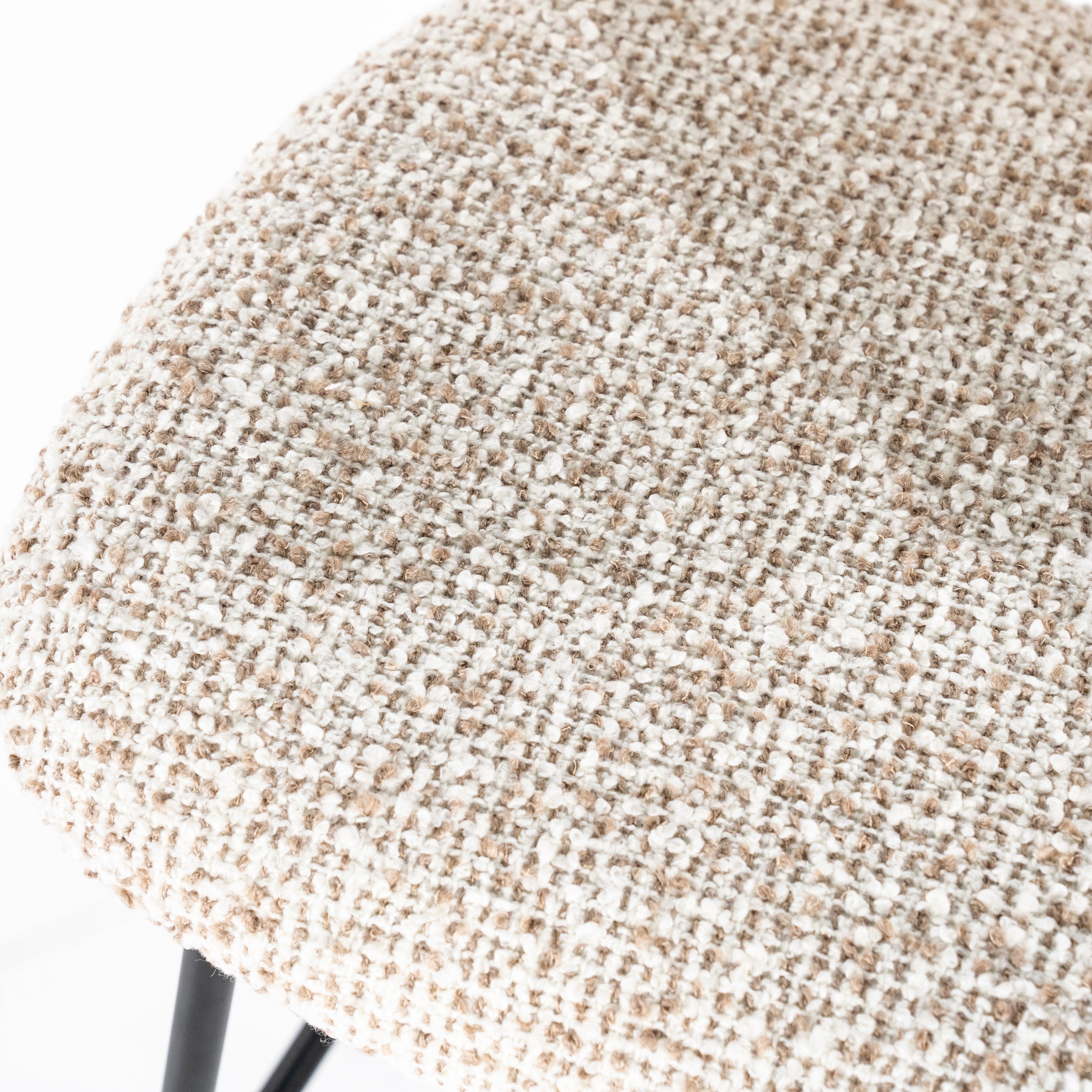 Hocker JON beige met zwarte basis