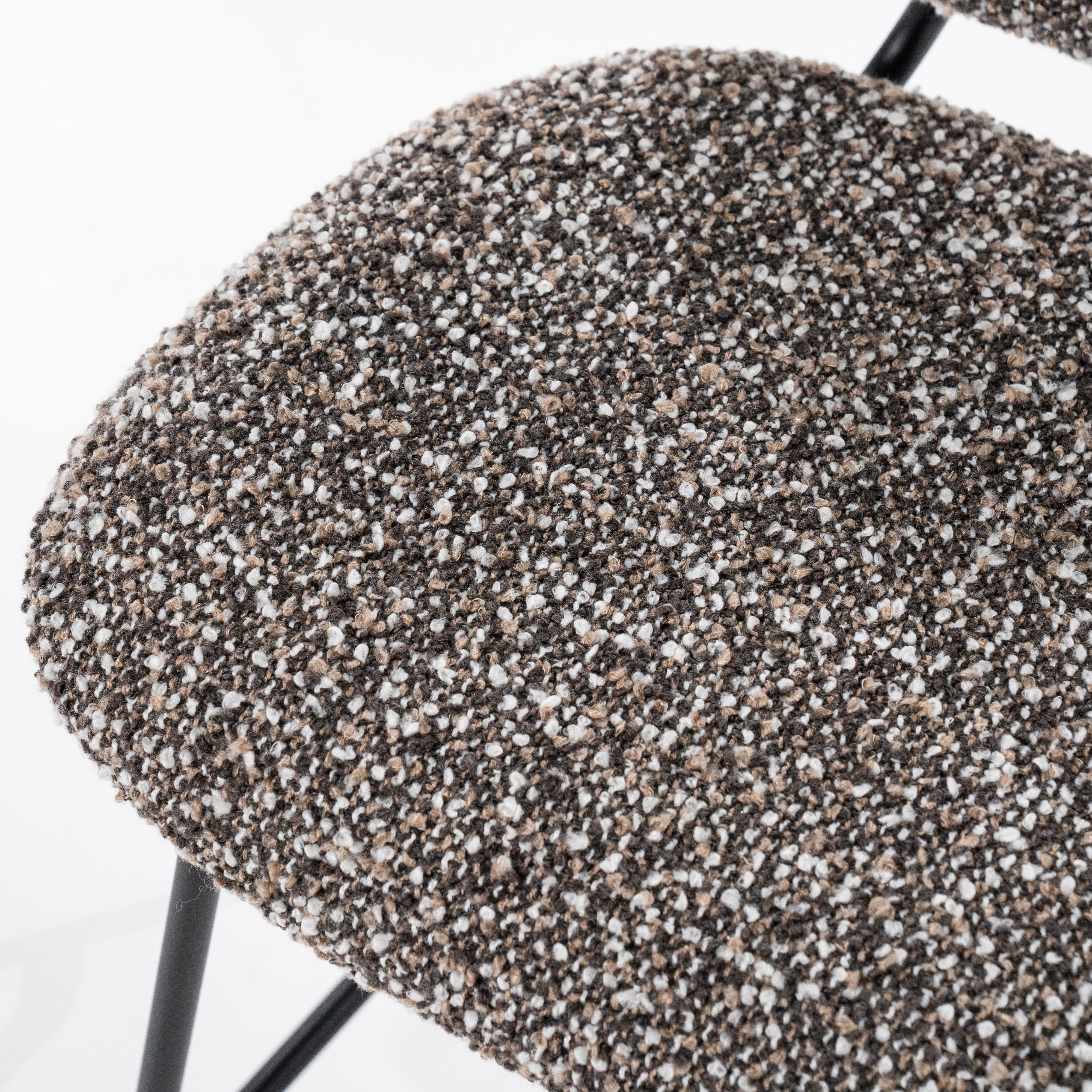 Hocker JON grijs gemêleerd met zwarte basis