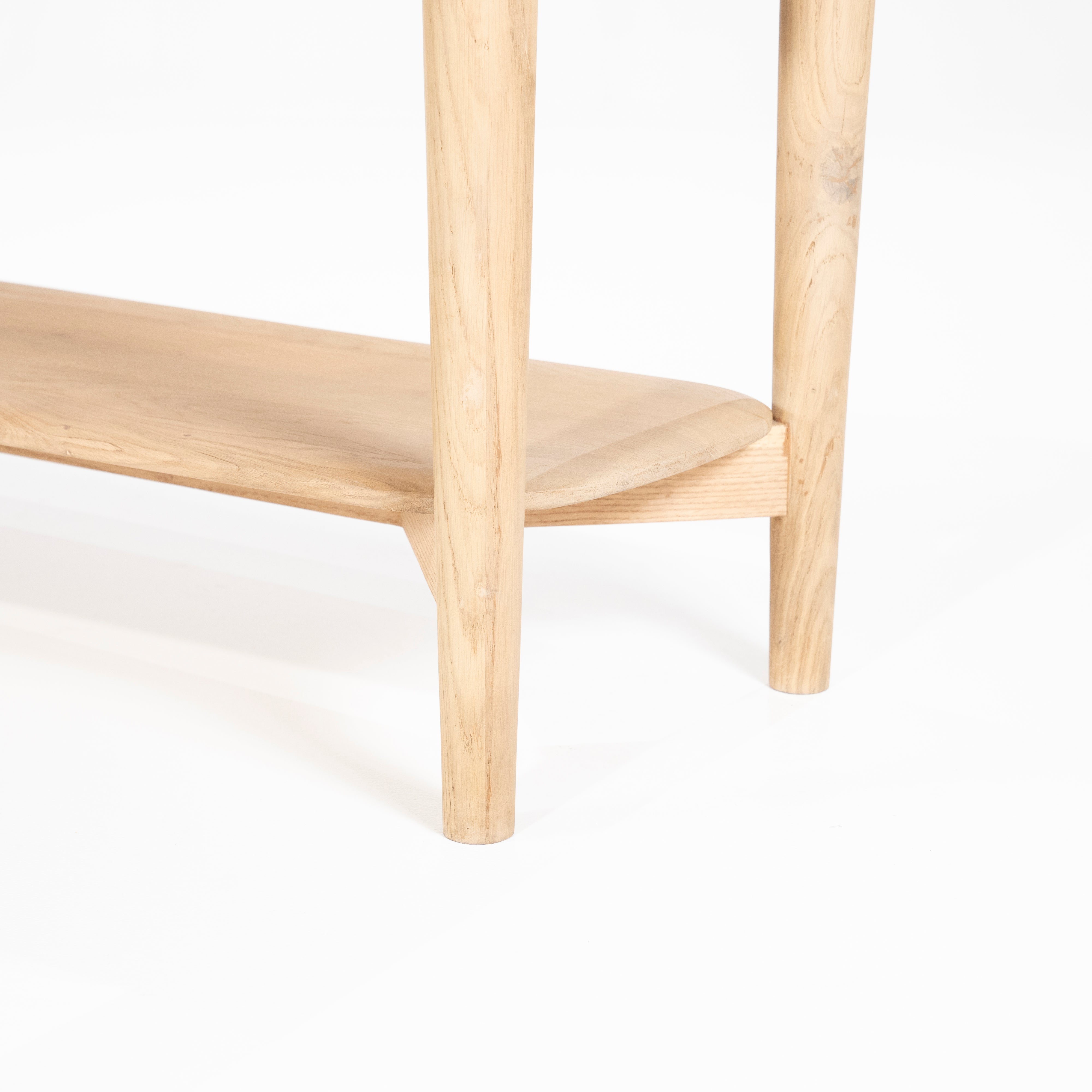 SELBU RTV-kast eikenhout