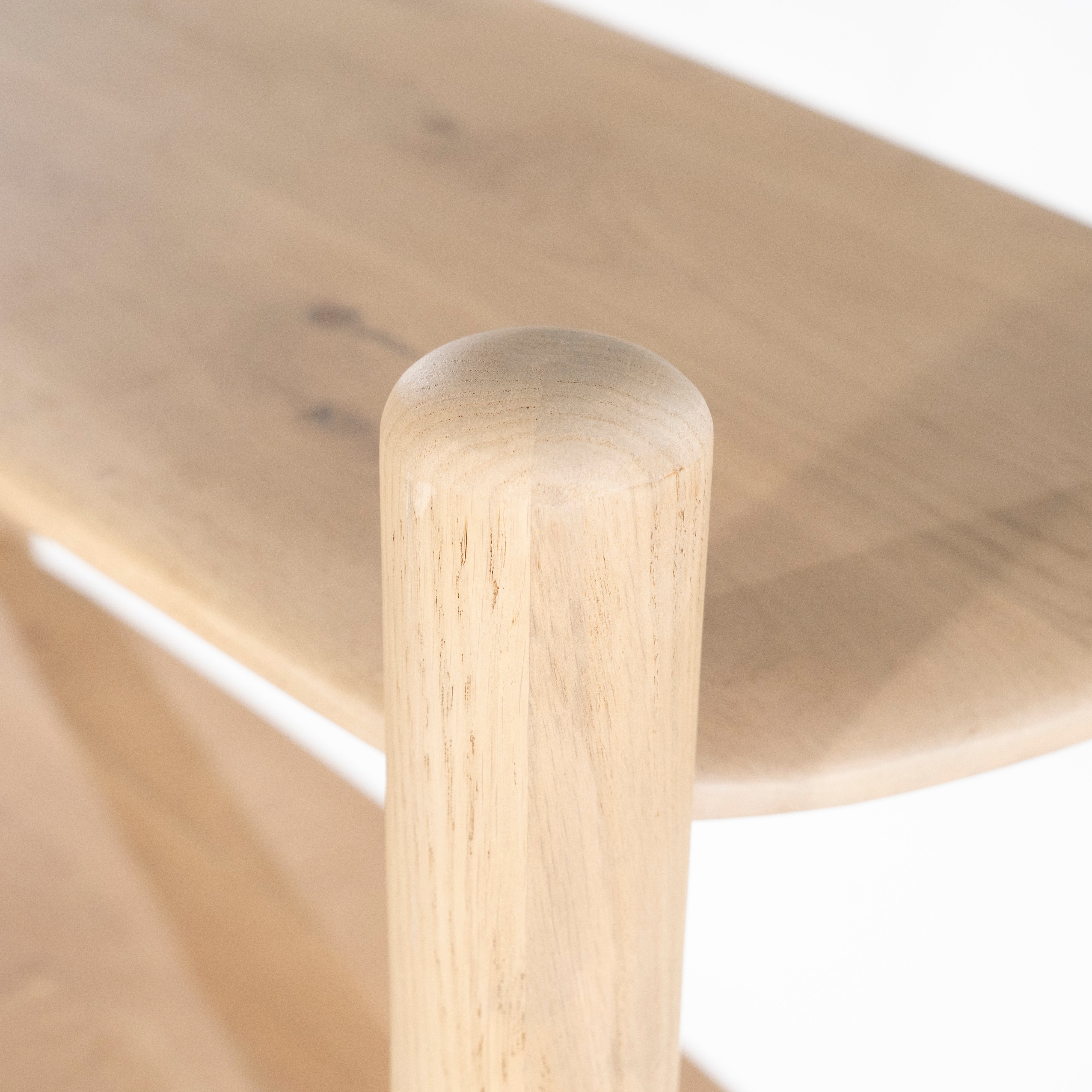 Regal SELBU aus Eichenholz