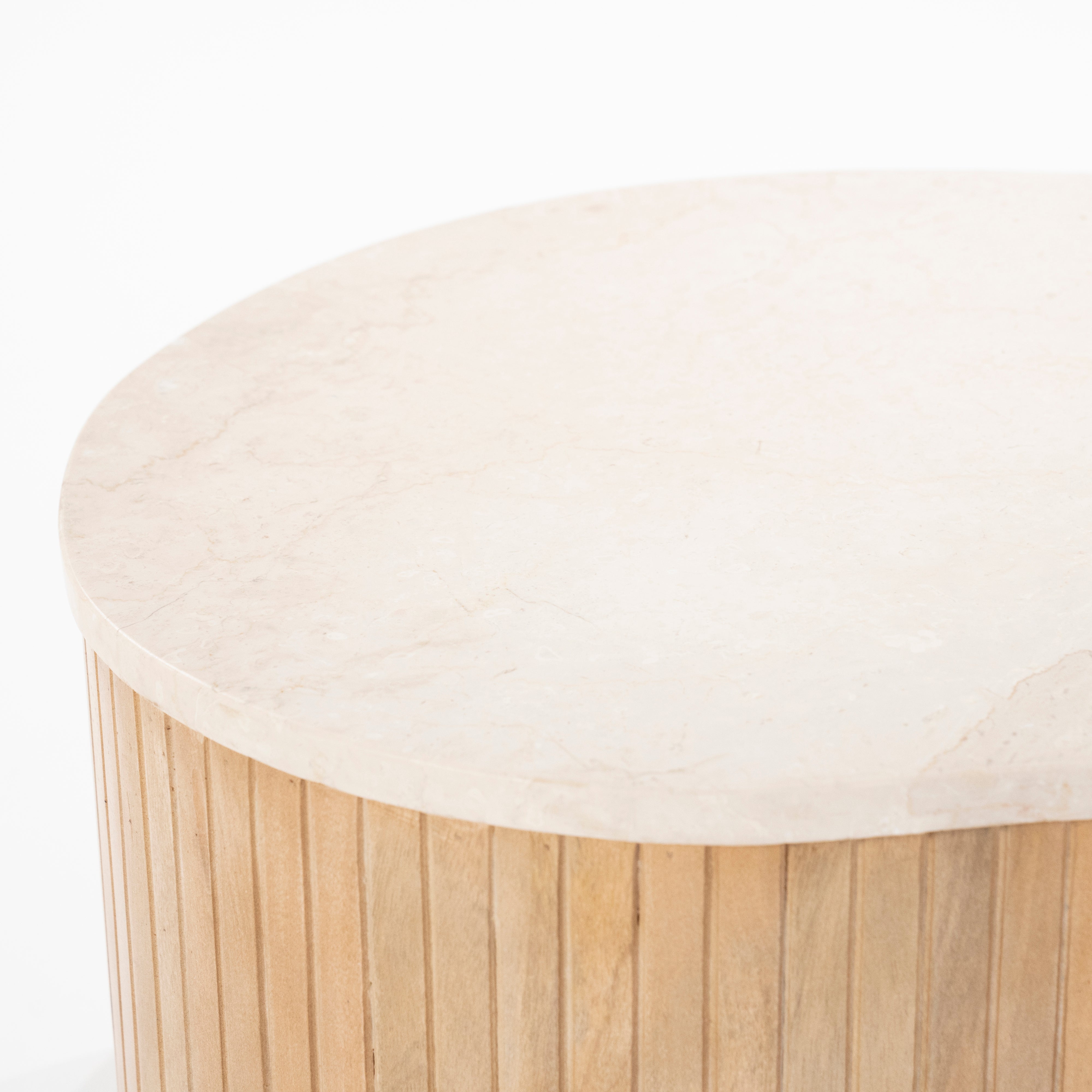 KIRA Couchtisch aus Mangoholz mit Marmorplatte