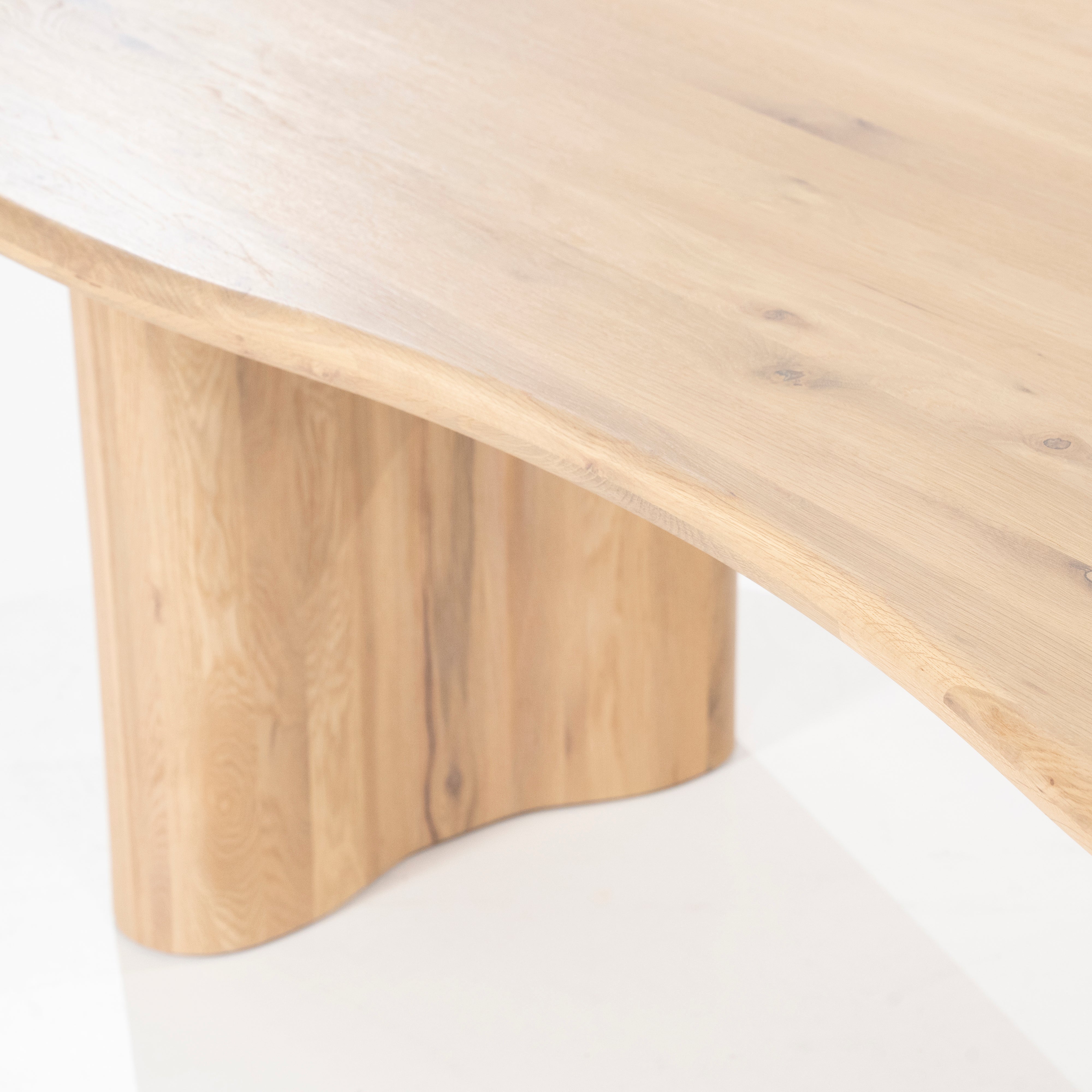 Ovale tafel JOSH van eikenhout