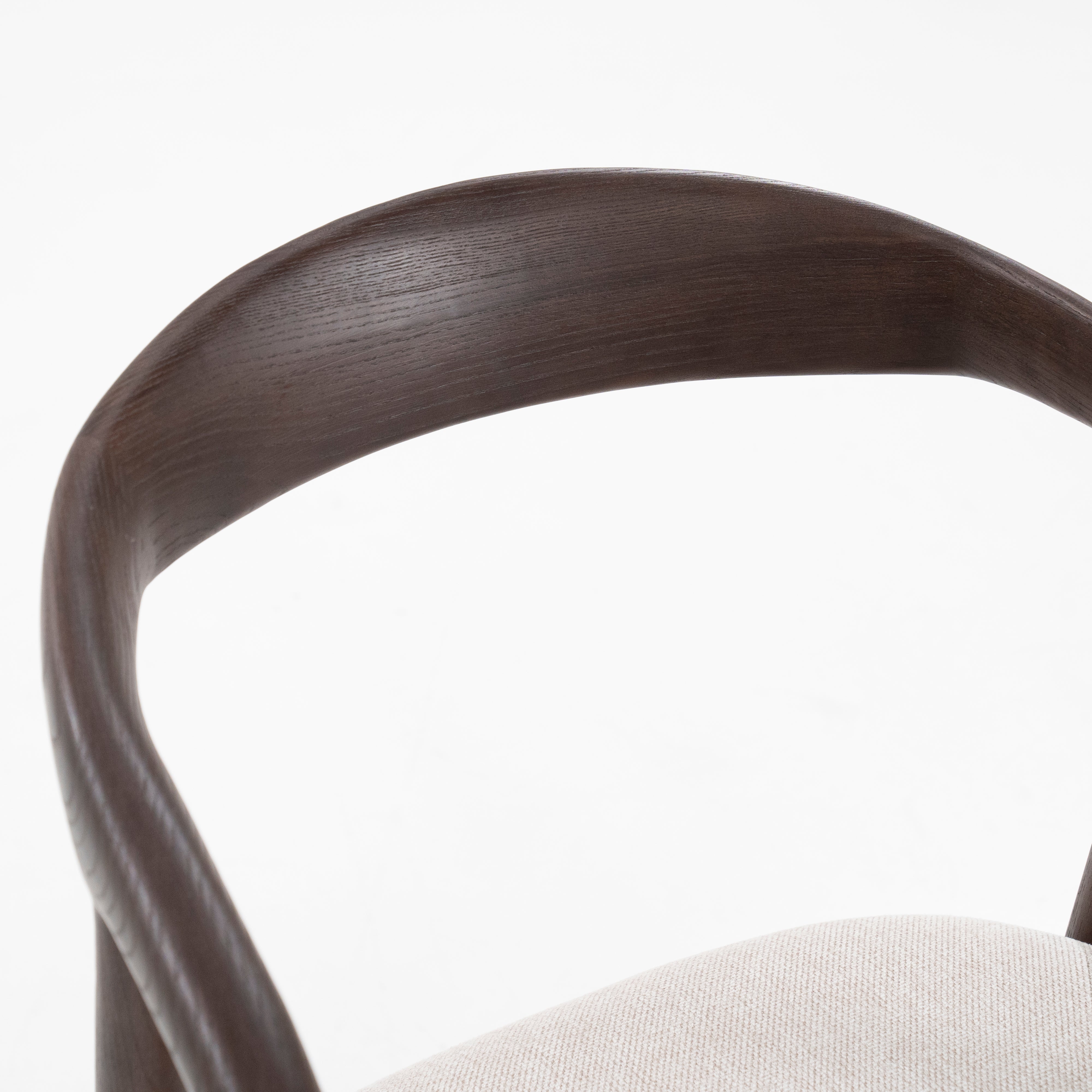 Stoel RAYVEN donker essenhout