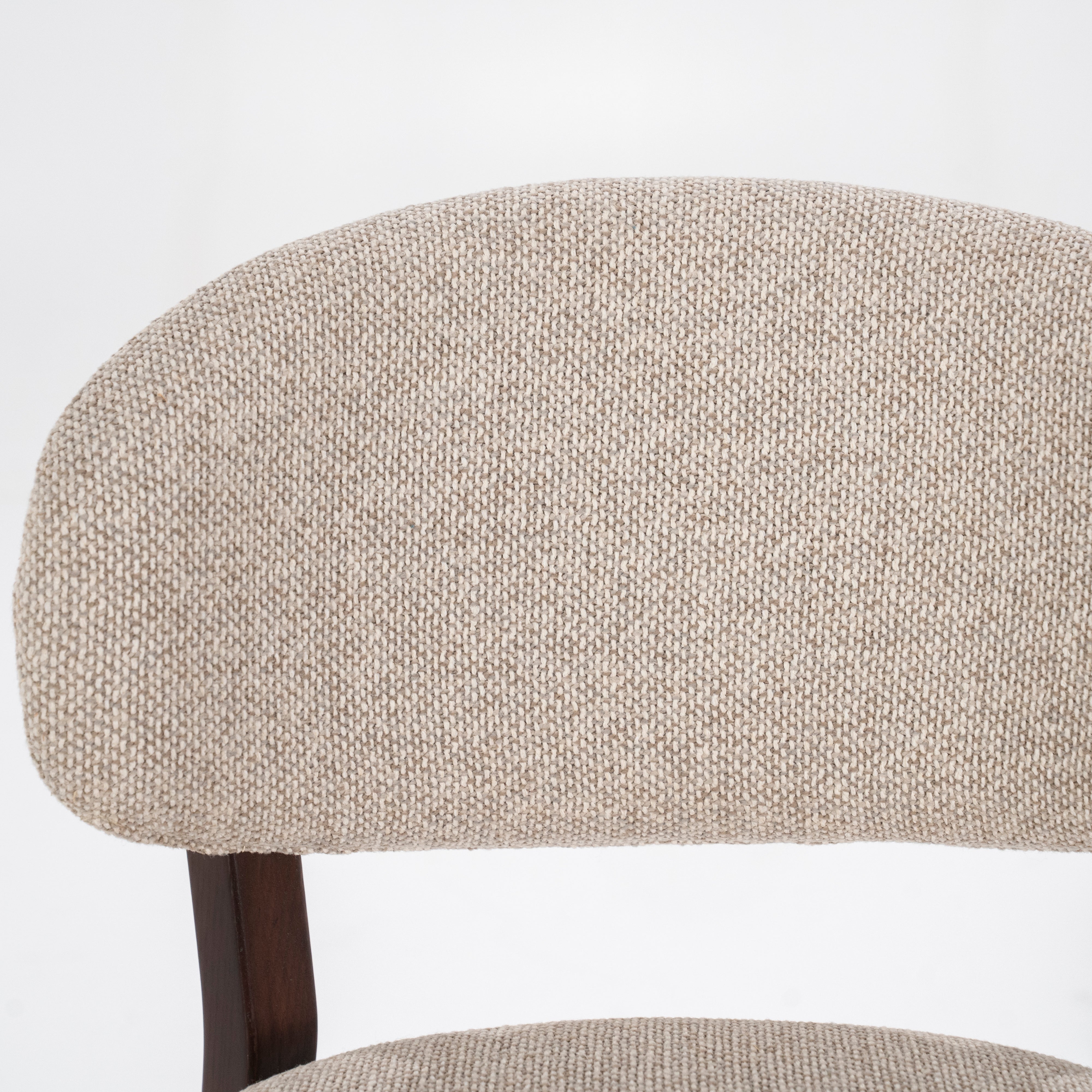MIKKY taupe stool with a dark oak base