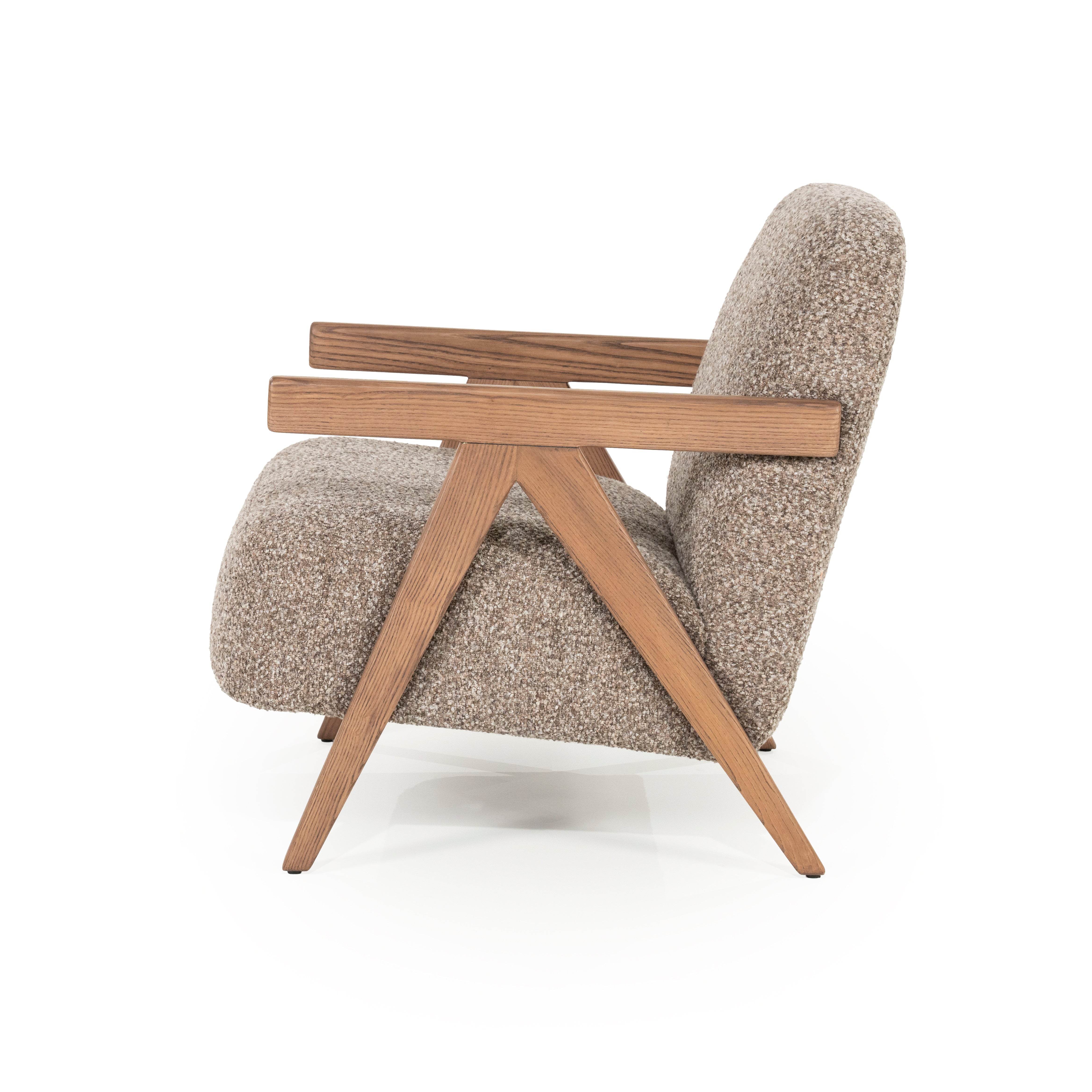 Fauteuil FRANCIS donkerbeige met houten basis