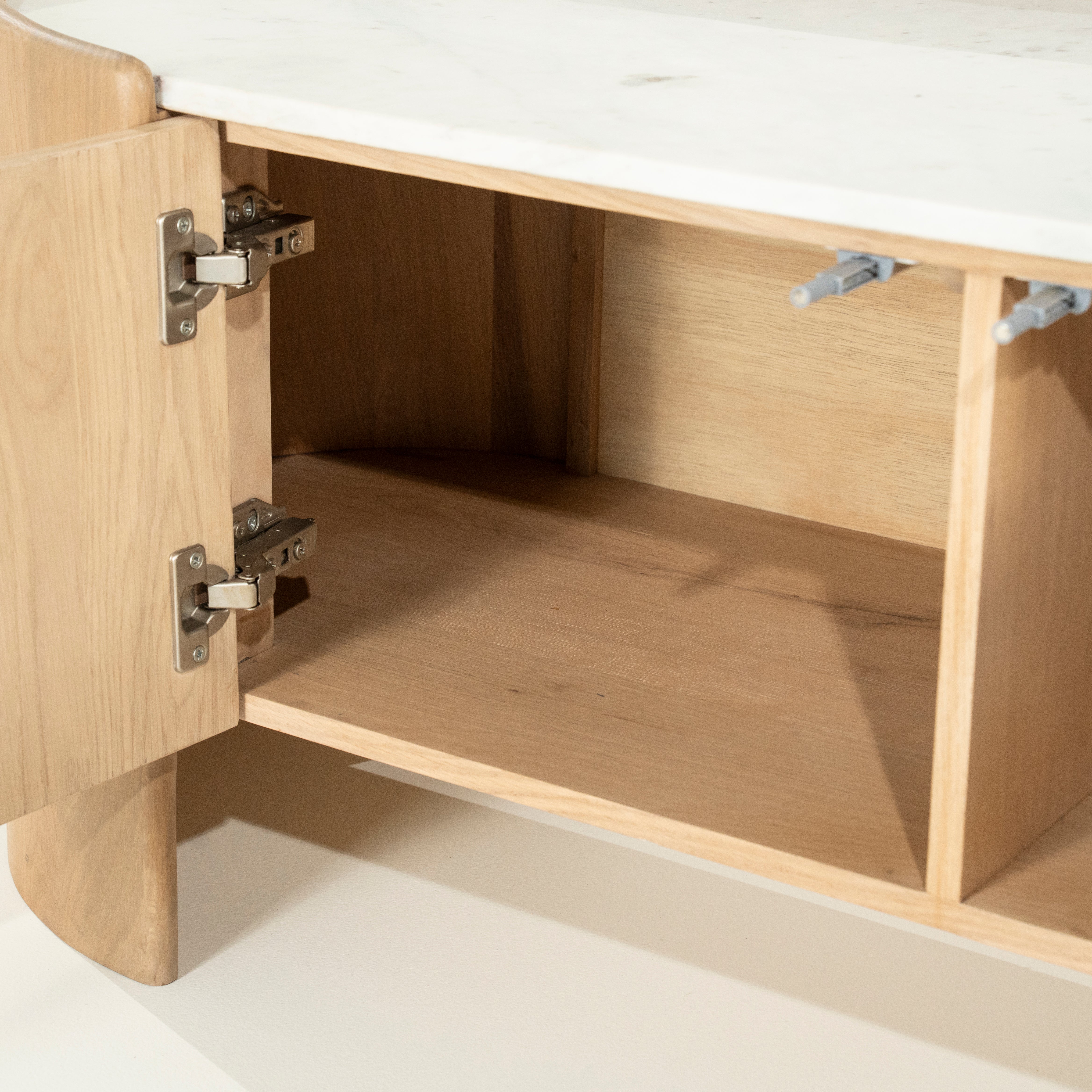 RTV-kast DON van eikenhout met marmeren blad