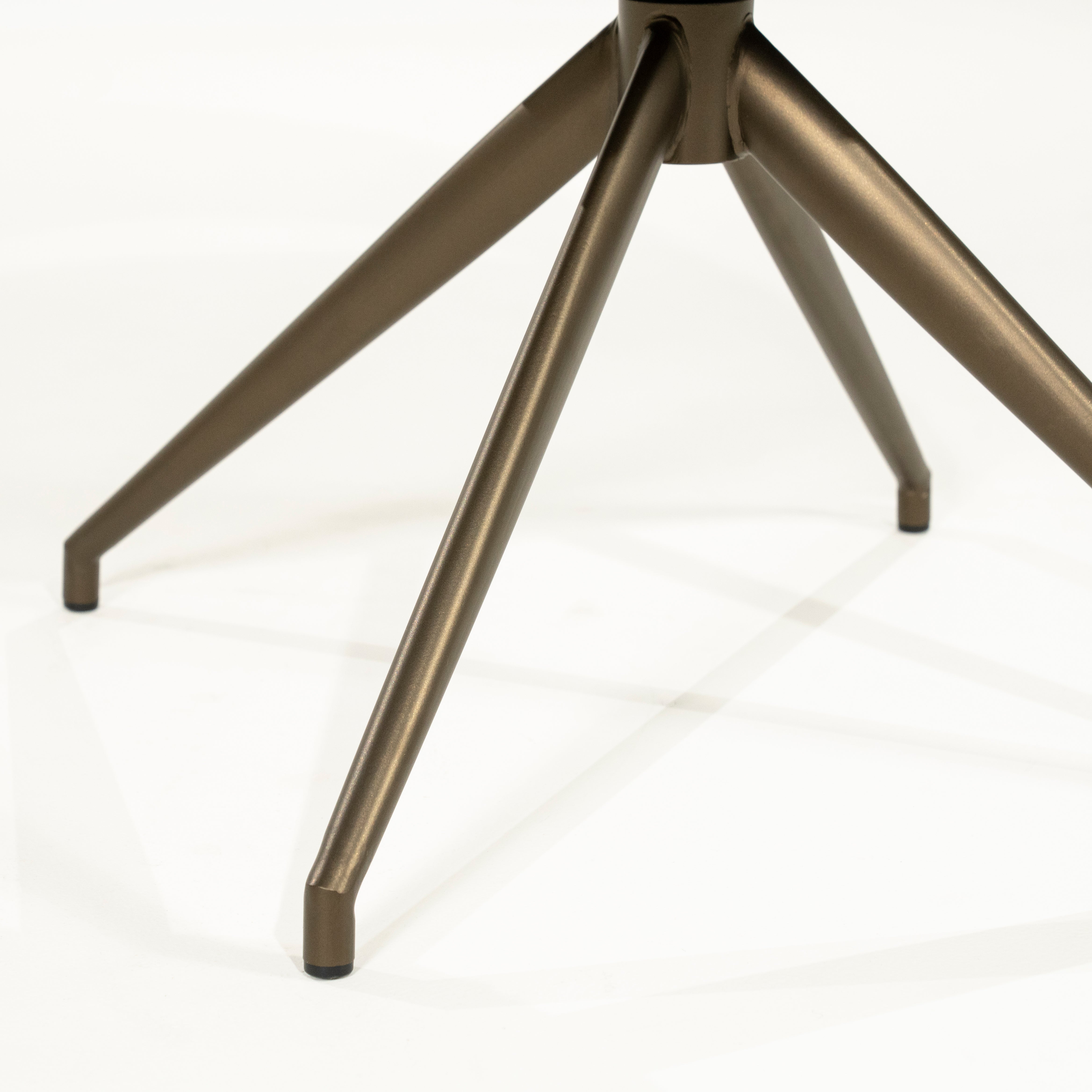 Drehstuhl HAILEY taupe mit dunkelbraunem Fußteil